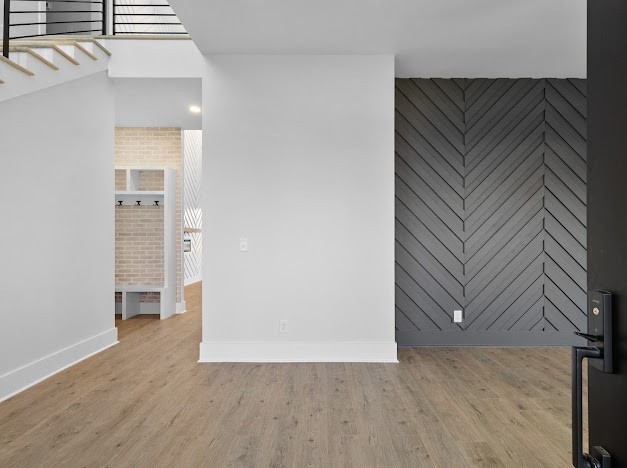 Clarksville, Tennessee, 37043, United States, 5 Bedrooms Bedrooms, ,4 BathroomsBathrooms,Residential,For Sale,1973971