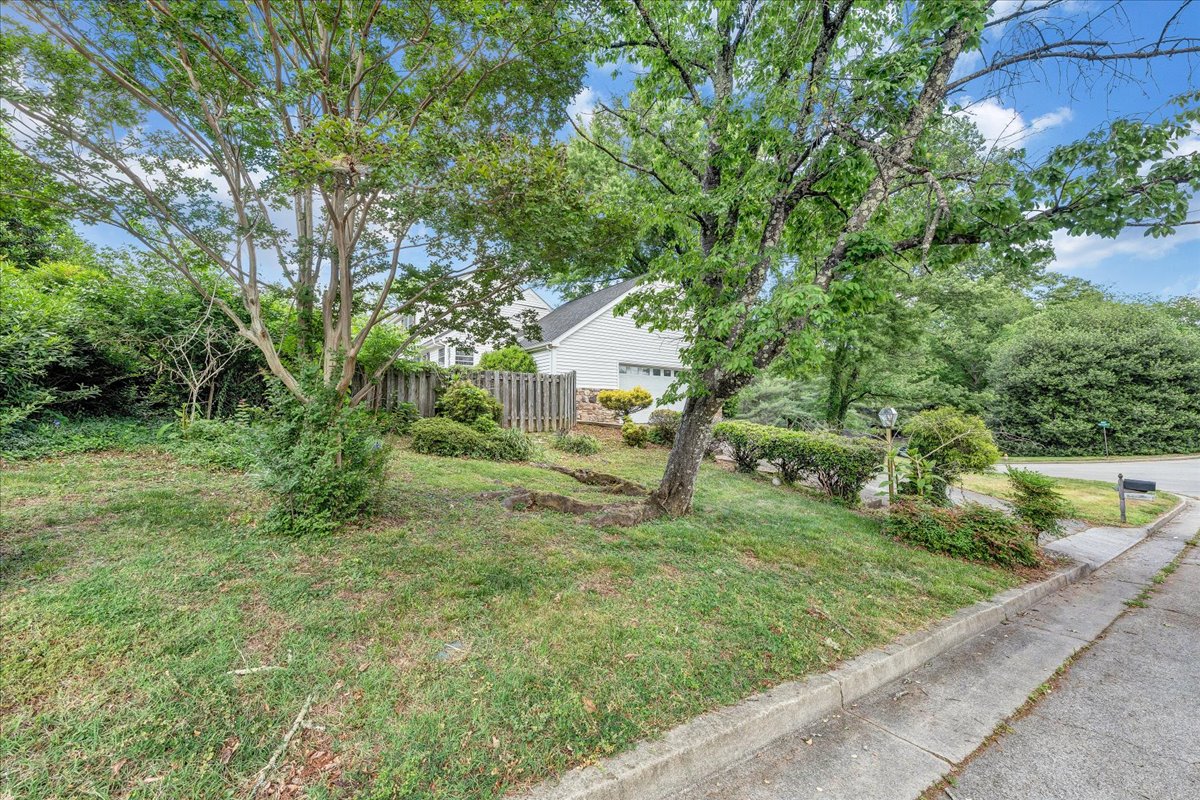 Roanoke, Virginia, 24015, United States, 5 Bedrooms Bedrooms, ,3 BathroomsBathrooms,Residential,For Sale,2043623