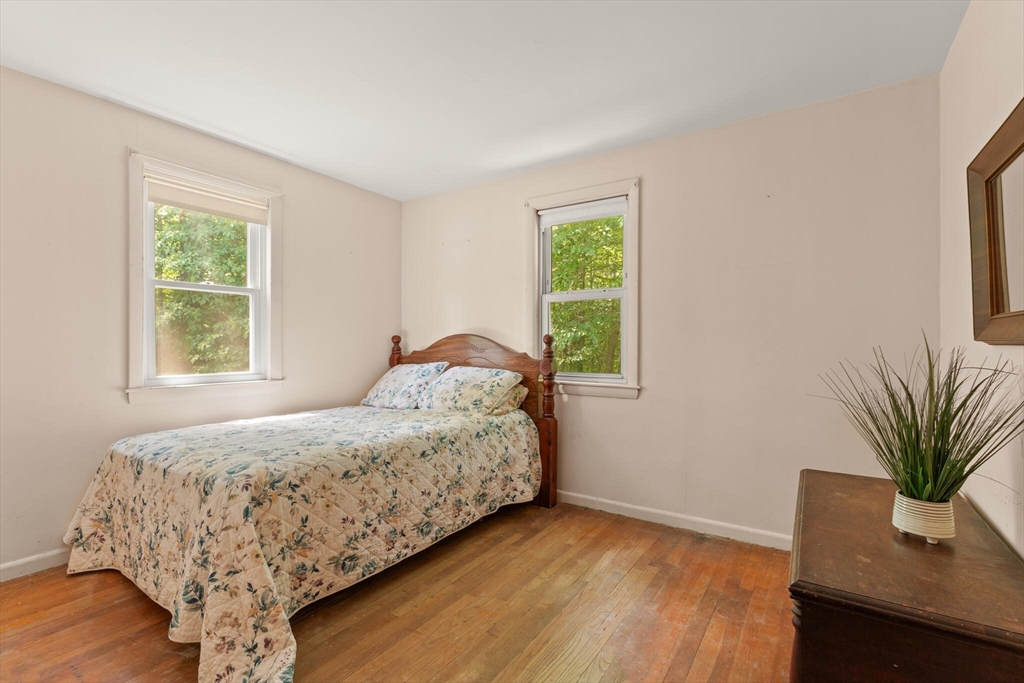 Easton, Massachusetts, 02356, United States, 3 Bedrooms Bedrooms, ,1 BathroomBathrooms,Residential,For Sale,1895599
