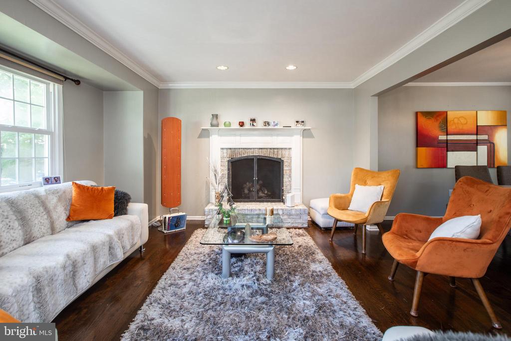 Hightstown, New Jersey, 08520, United States, 5 Bedrooms Bedrooms, ,4 BathroomsBathrooms,Residential,For Sale,1928581