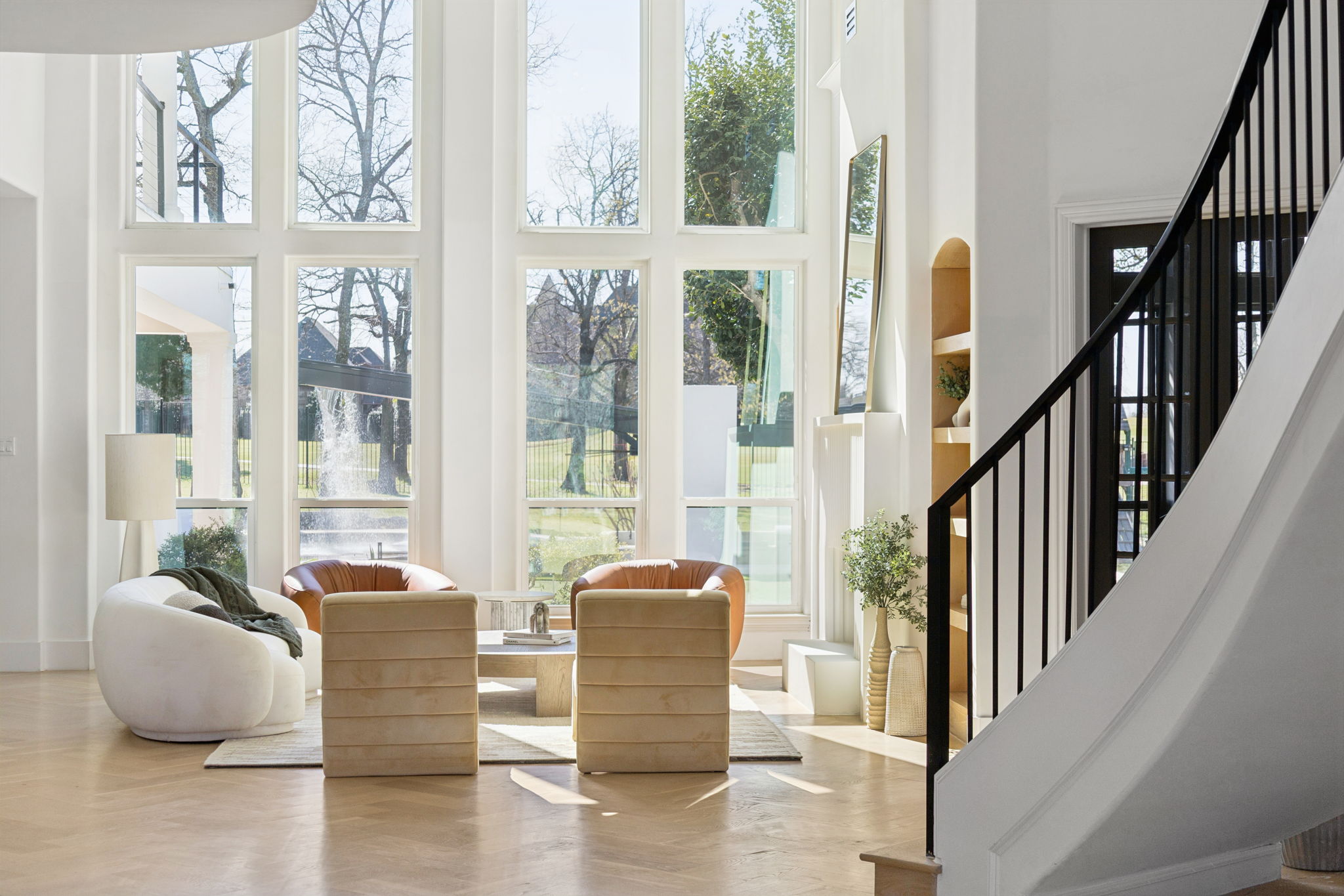  6001 Pine Valley Drive - 物件實景