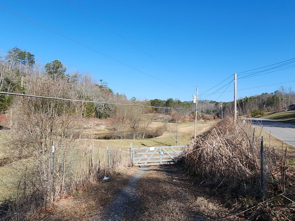 Murphy, North Carolina, 28906, United States, ,Residential,For Sale,1864976