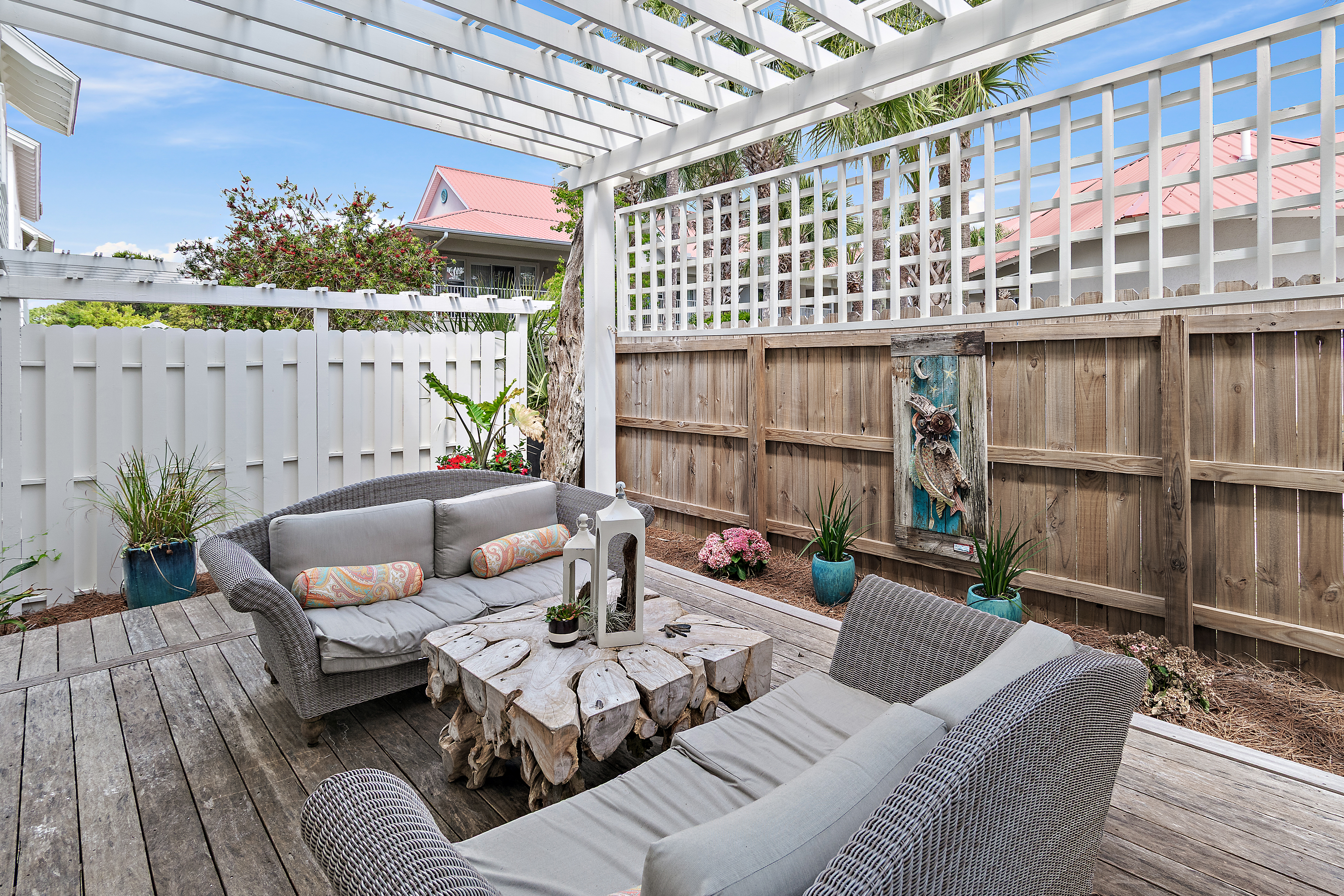  Versatile Multi-Level Retreat with Gulf Views & Pergola Deck - 物件實景