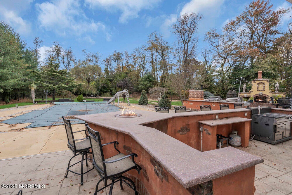 Manalapan, New Jersey, 07726, United States, 5 Bedrooms Bedrooms, ,5 BathroomsBathrooms,Residential,For Sale,1980978