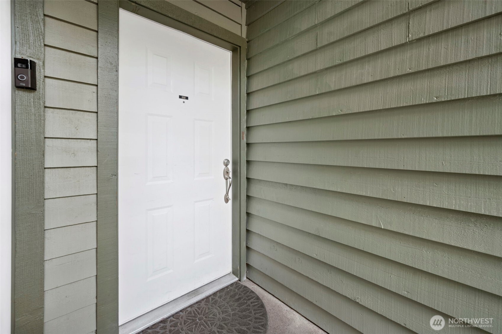 Kirkland, Washington, 98034, United States, 2 Bedrooms Bedrooms, ,1 BathroomBathrooms,Residential,For Sale,1906661