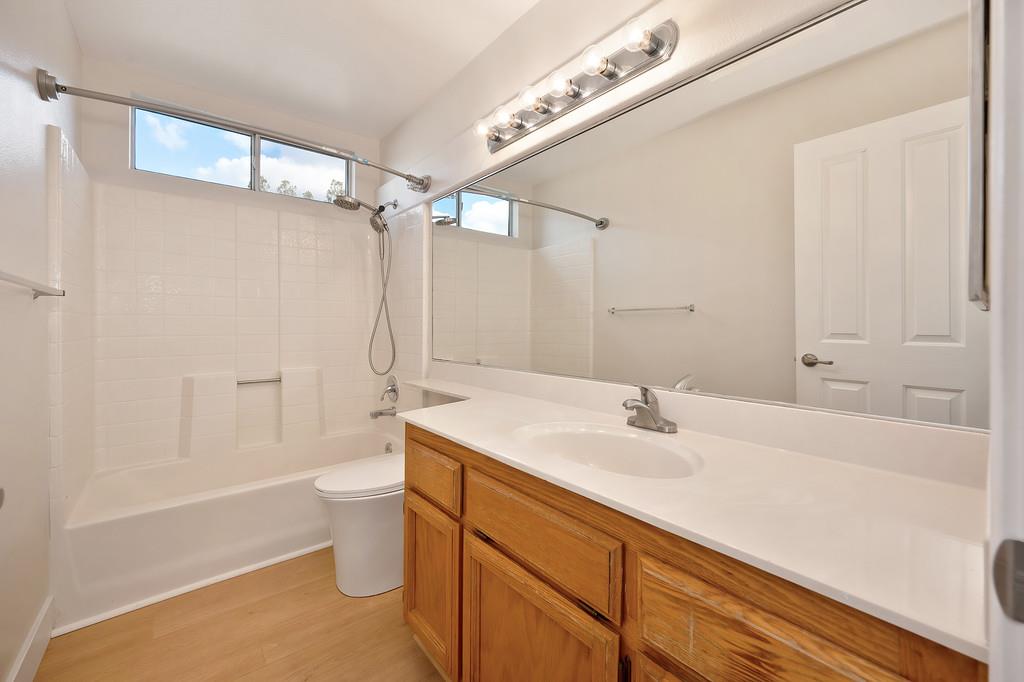 Roseville, California, 95661, United States, 4 Bedrooms Bedrooms, ,3 BathroomsBathrooms,Residential,For Sale,1989245