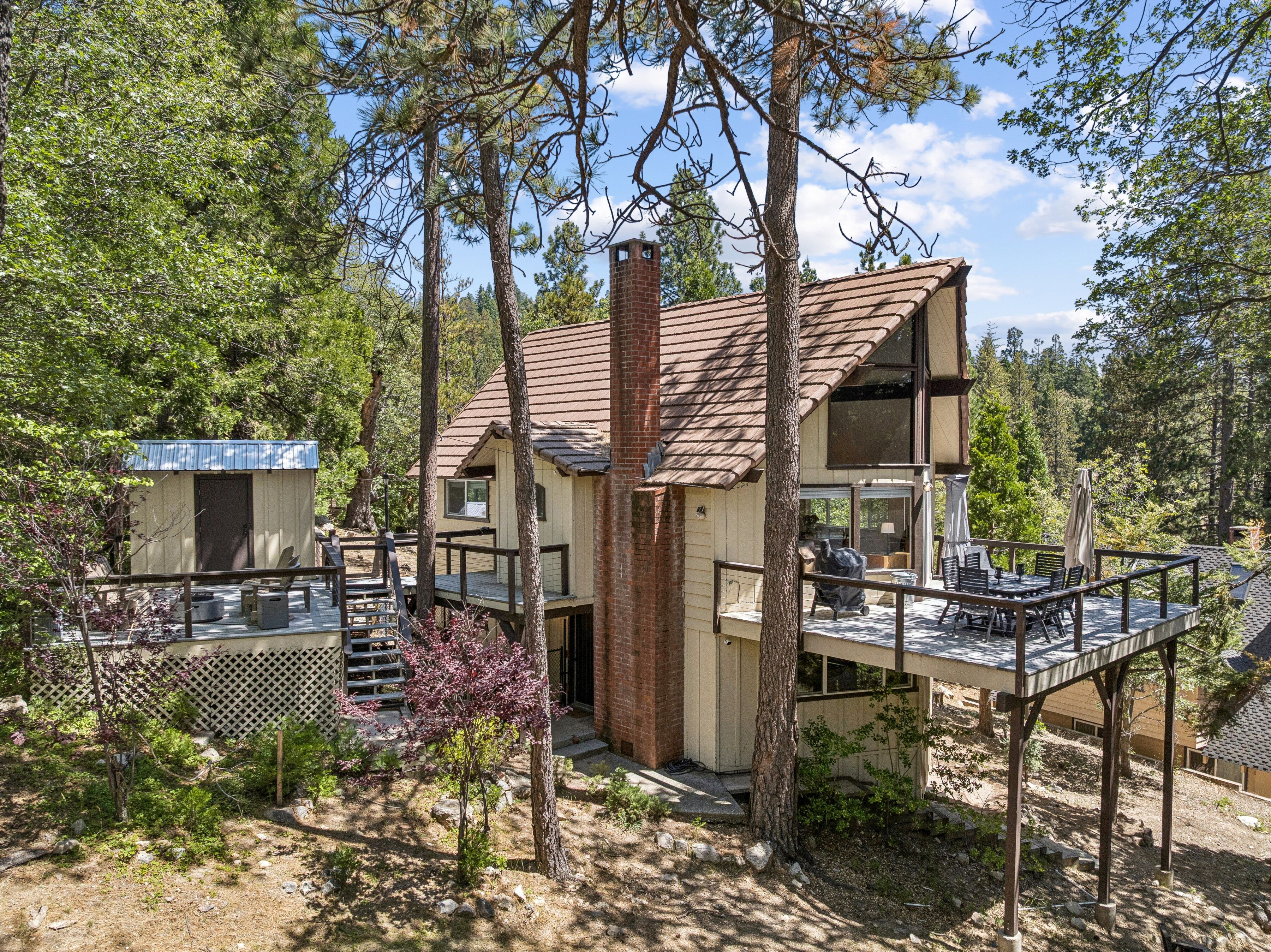 686 Grass Valley Road, Lake Arrowhead, CA 92352 - 物件實景