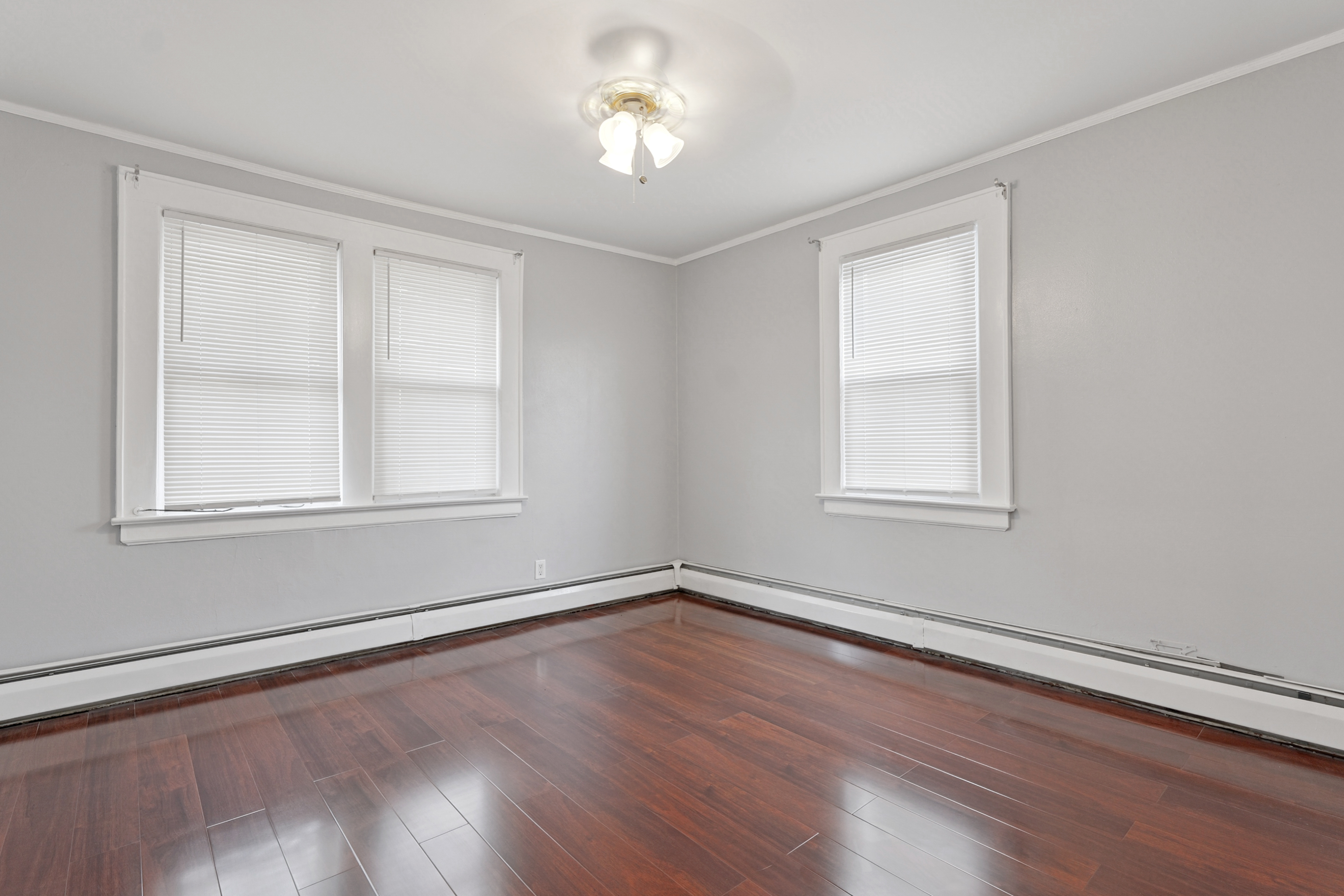 Maplewood, New Jersey, 07040, United States, 4 Bedrooms Bedrooms, ,5 BathroomsBathrooms,Residential,For Sale,1976450