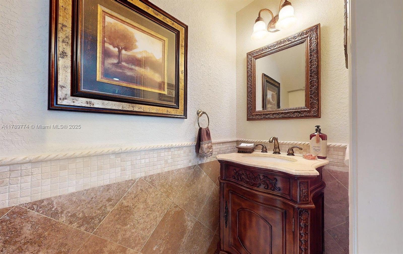 Medley, Florida, 33166, United States, 4 Bedrooms Bedrooms, ,3 BathroomsBathrooms,Residential,For Sale,1944974