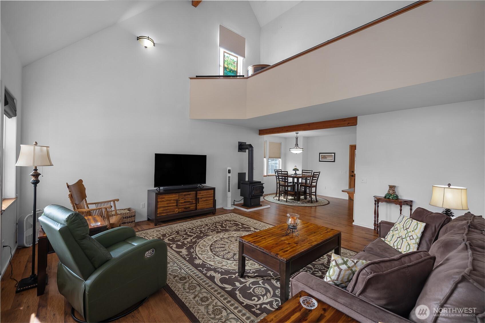 SHELTON, Washington, 98584, United States, 4 Bedrooms Bedrooms, ,4 BathroomsBathrooms,Residential,For Sale,1947710