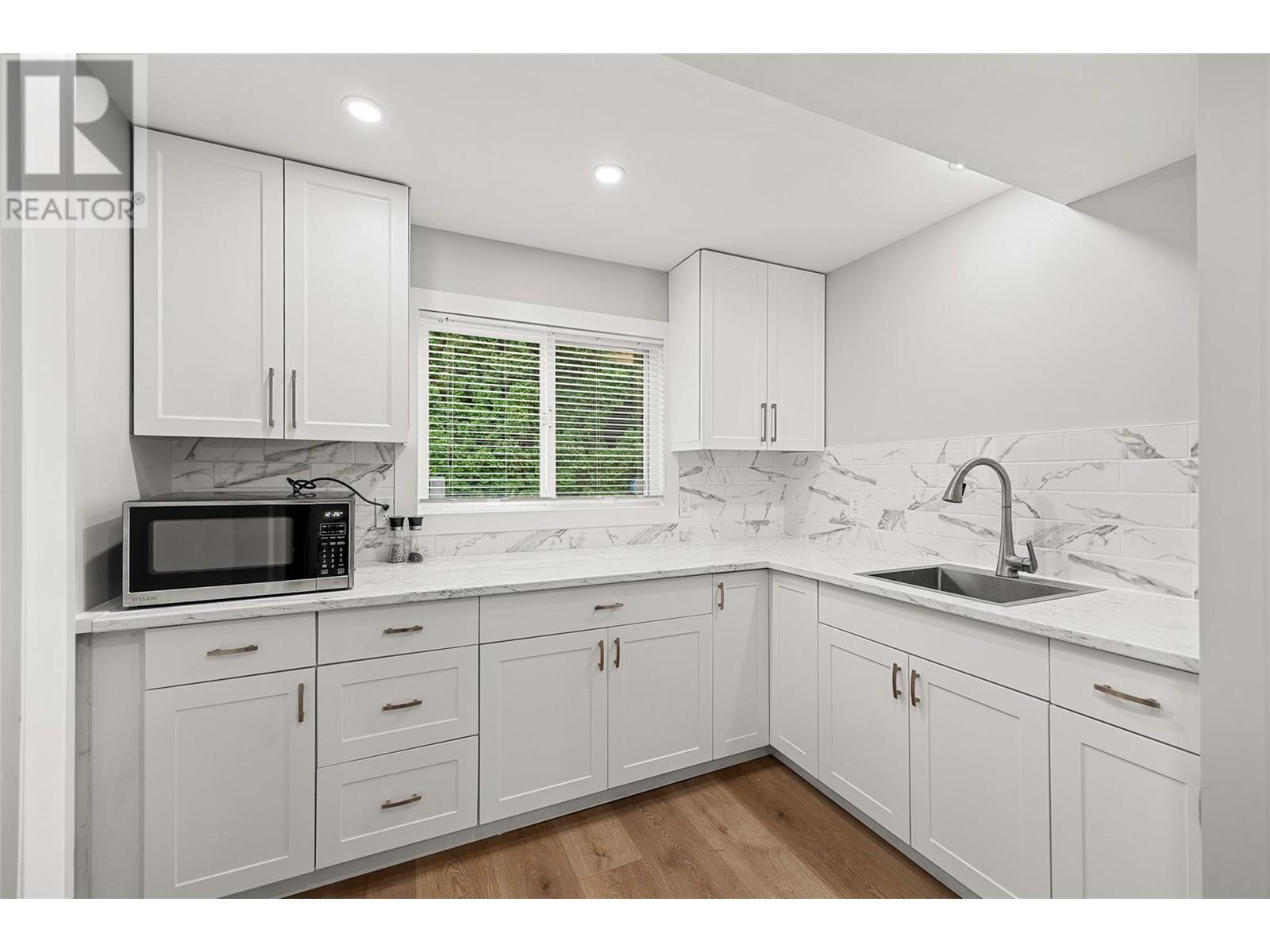 KELOWNA, British Columbia, V1X 5W5, CA, 3 Bedrooms Bedrooms, ,2 BathroomsBathrooms,Residential,For Sale,1950193