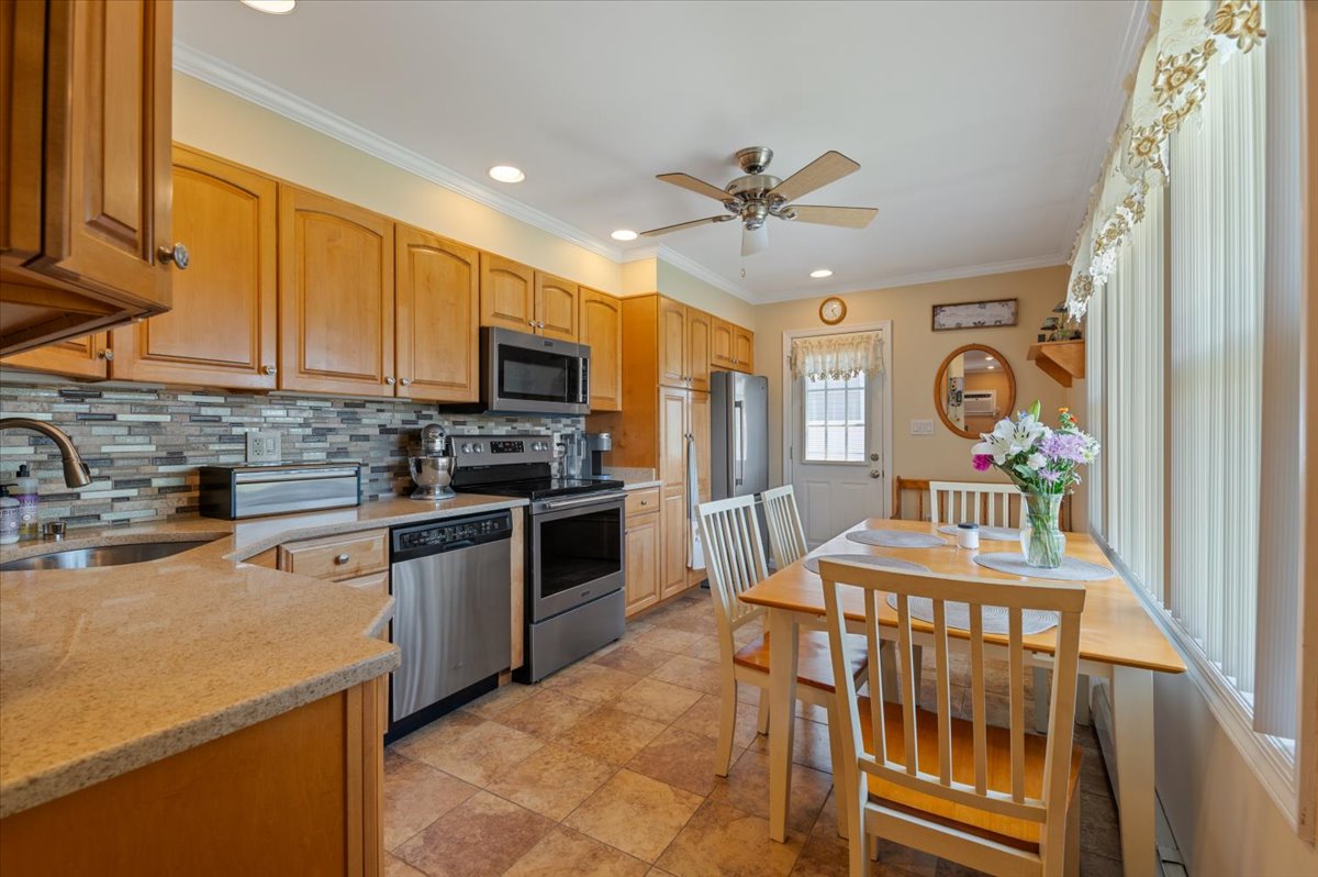Levittown, New York, 11756, United States, 5 Bedrooms Bedrooms, ,2 BathroomsBathrooms,Residential,For Sale,1920496