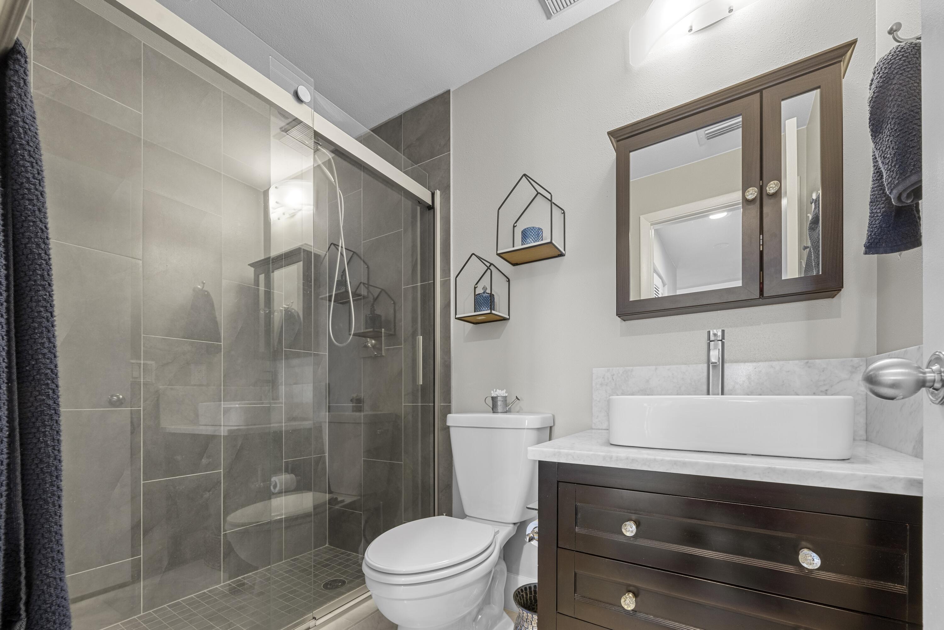 Destin, Florida, 32541, United States, 2 Bedrooms Bedrooms, ,2 BathroomsBathrooms,Residential,For Sale,1722563