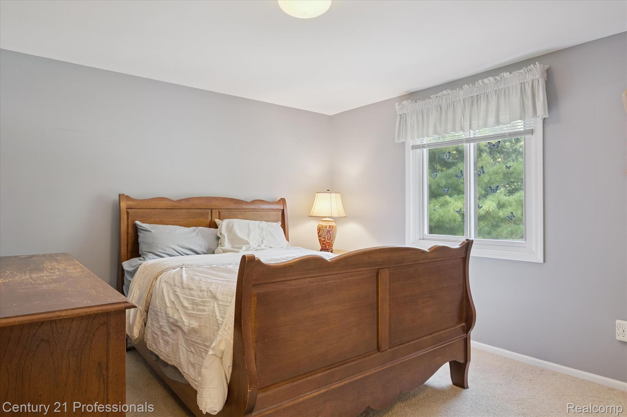 Northville, Michigan, 48167, United States, 4 Bedrooms Bedrooms, ,3 BathroomsBathrooms,Residential,For Sale,1980855