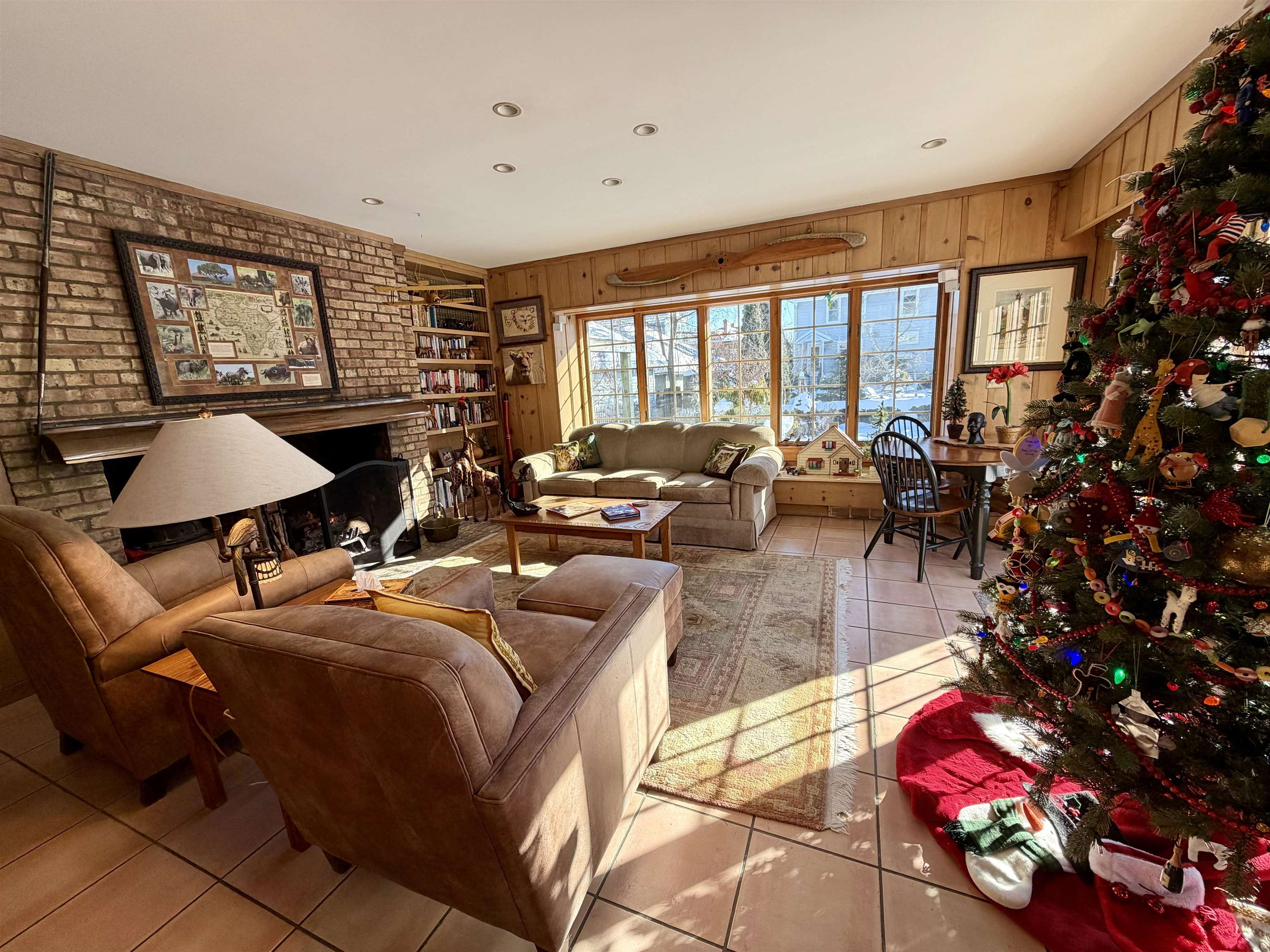 Janesville, Wisconsin, 53545, United States, 4 Bedrooms Bedrooms, ,3 BathroomsBathrooms,Residential,For Sale,2006232