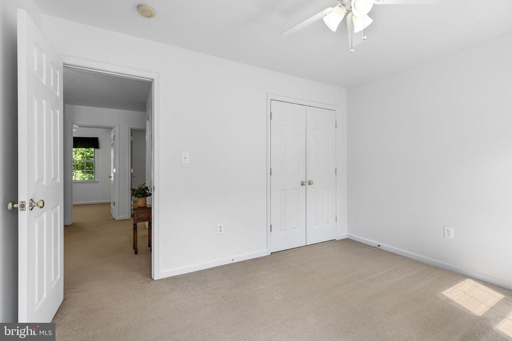 Fredericksburg, Virginia, 22408, United States, 5 Bedrooms Bedrooms, ,4 BathroomsBathrooms,Residential,For Sale,1900737