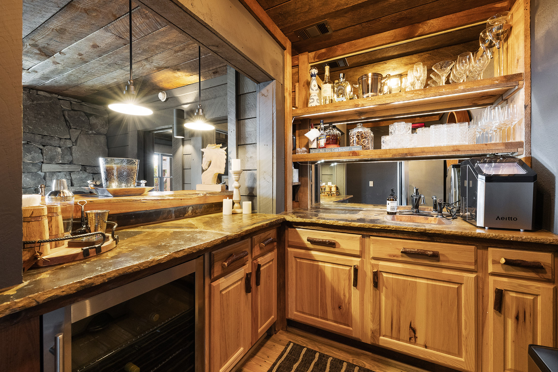  Mineral Bluff Retreat Offers Resort-caliber Outdoor Living and Sweeping Views - 物件實景