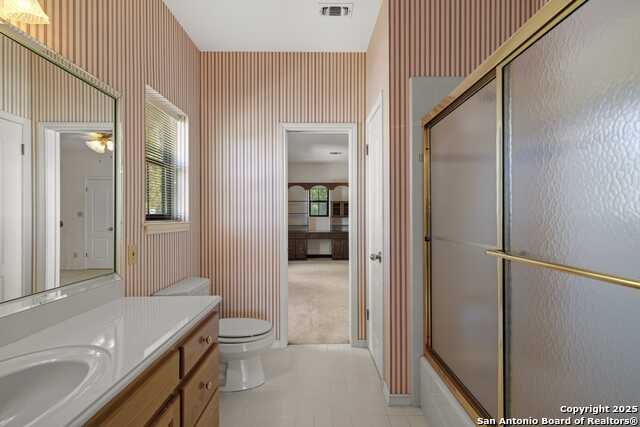 Kerrville, Texas, 78028, United States, 3 Bedrooms Bedrooms, ,4 BathroomsBathrooms,Residential,For Sale,1910535