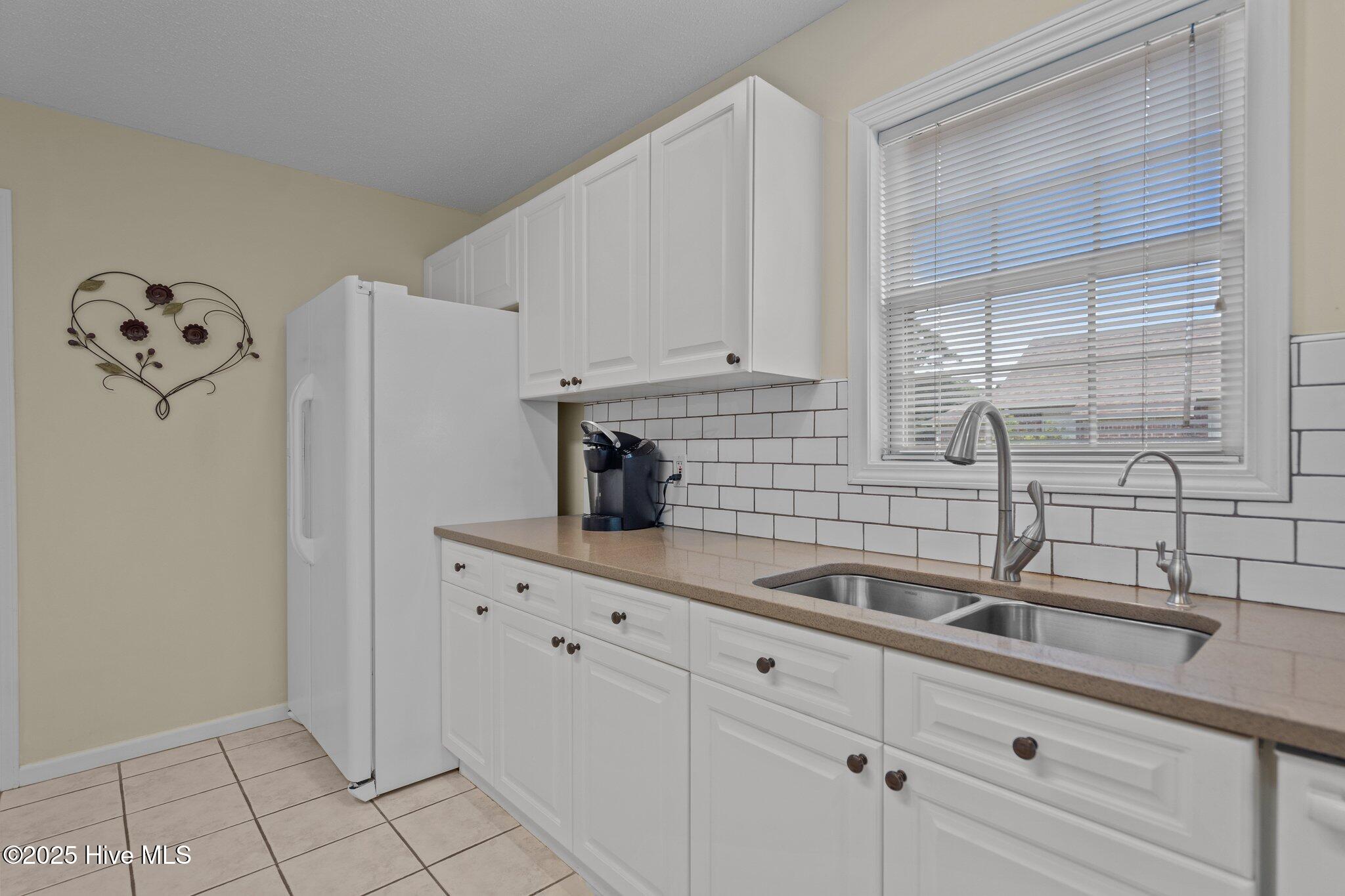 Wilmington, North Carolina, 28411, United States, 4 Bedrooms Bedrooms, ,3 BathroomsBathrooms,Residential,For Sale,1874008