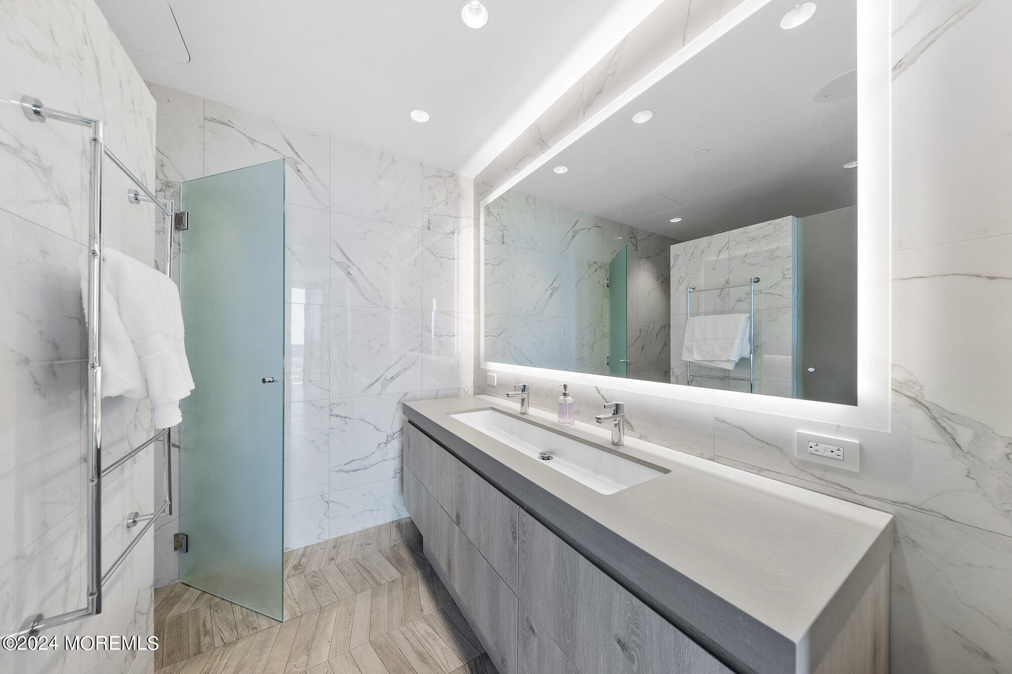 Asbury Park, New Jersey, 07712, United States, 3 Bedrooms Bedrooms, ,3 BathroomsBathrooms,Residential,For Sale,2003332