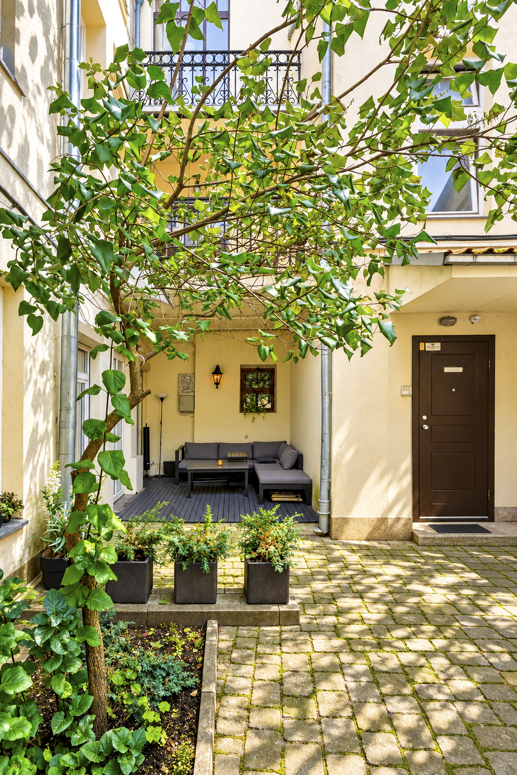  Home with a Terrace on a Historic Old Town Street - 物件實景