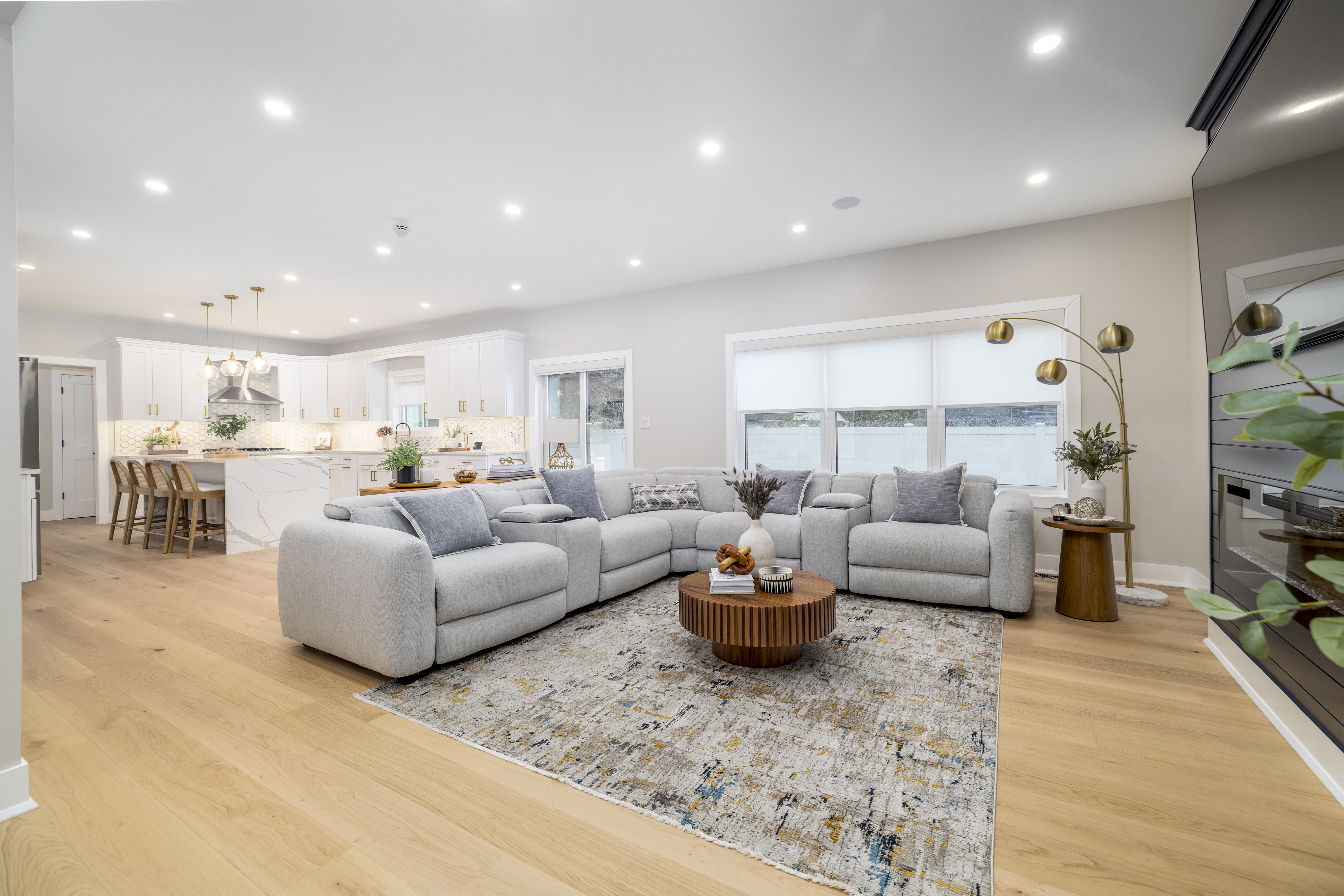  23 Faith Lane, Westbury, NY 11590 - 物件實景