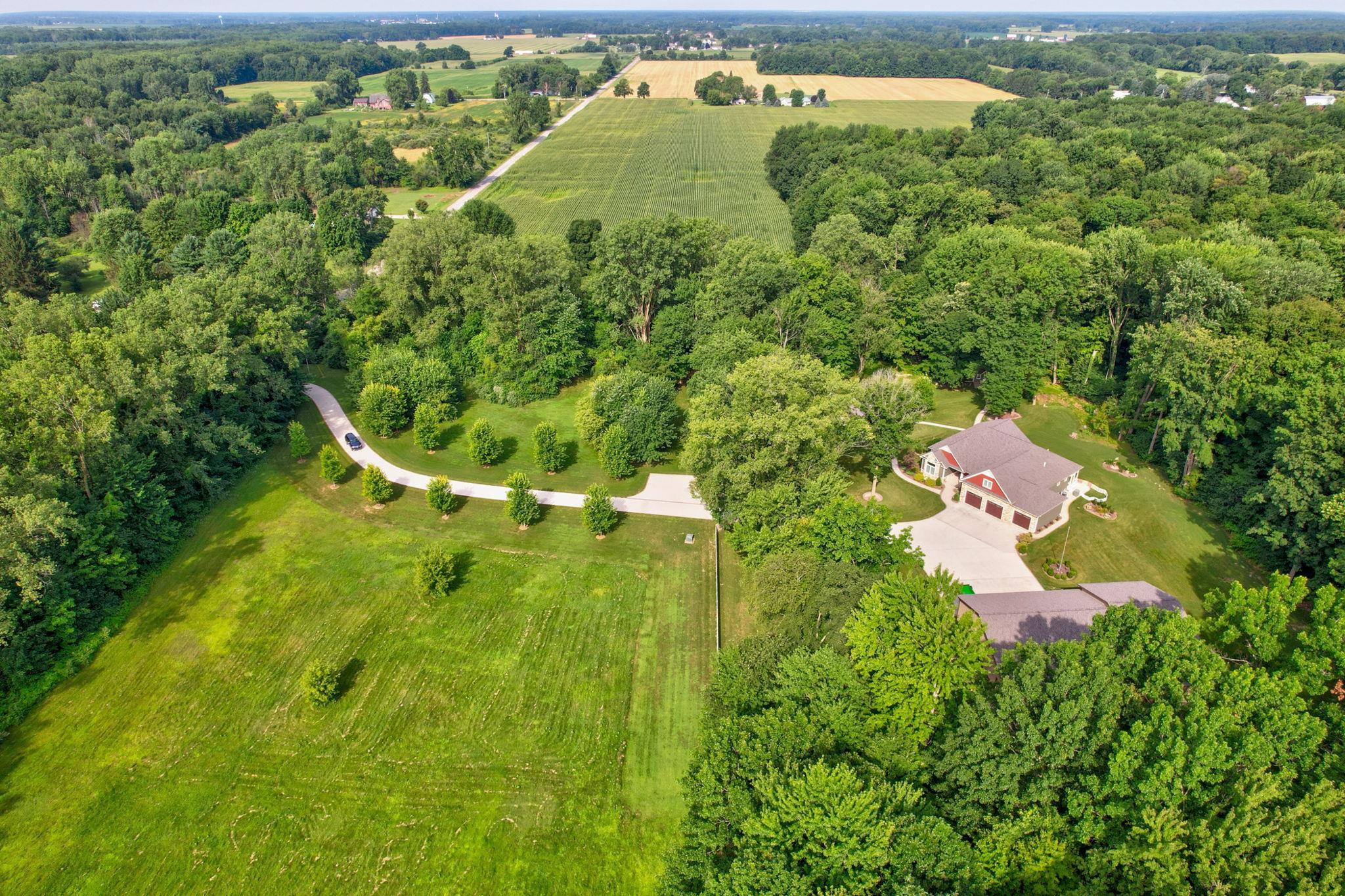 Birch Run, Michigan, 48415, United States, 3 Bedrooms Bedrooms, ,5 BathroomsBathrooms,Residential,For Sale,1977323