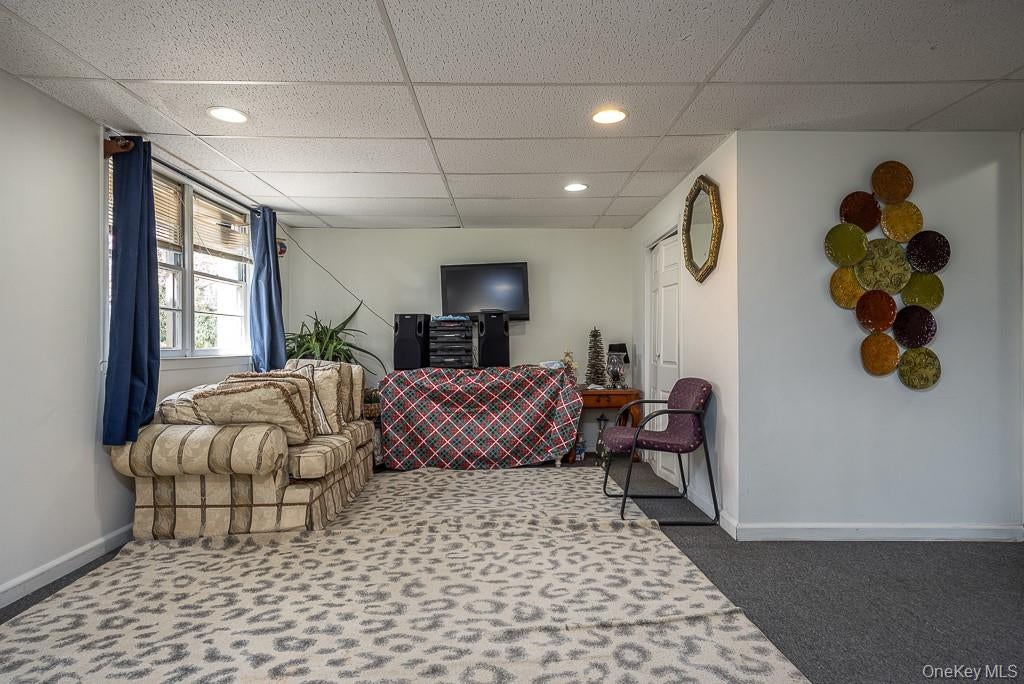 White Plains, New York, 10607, United States, 4 Bedrooms Bedrooms, ,2 BathroomsBathrooms,Residential,For Sale,1986046