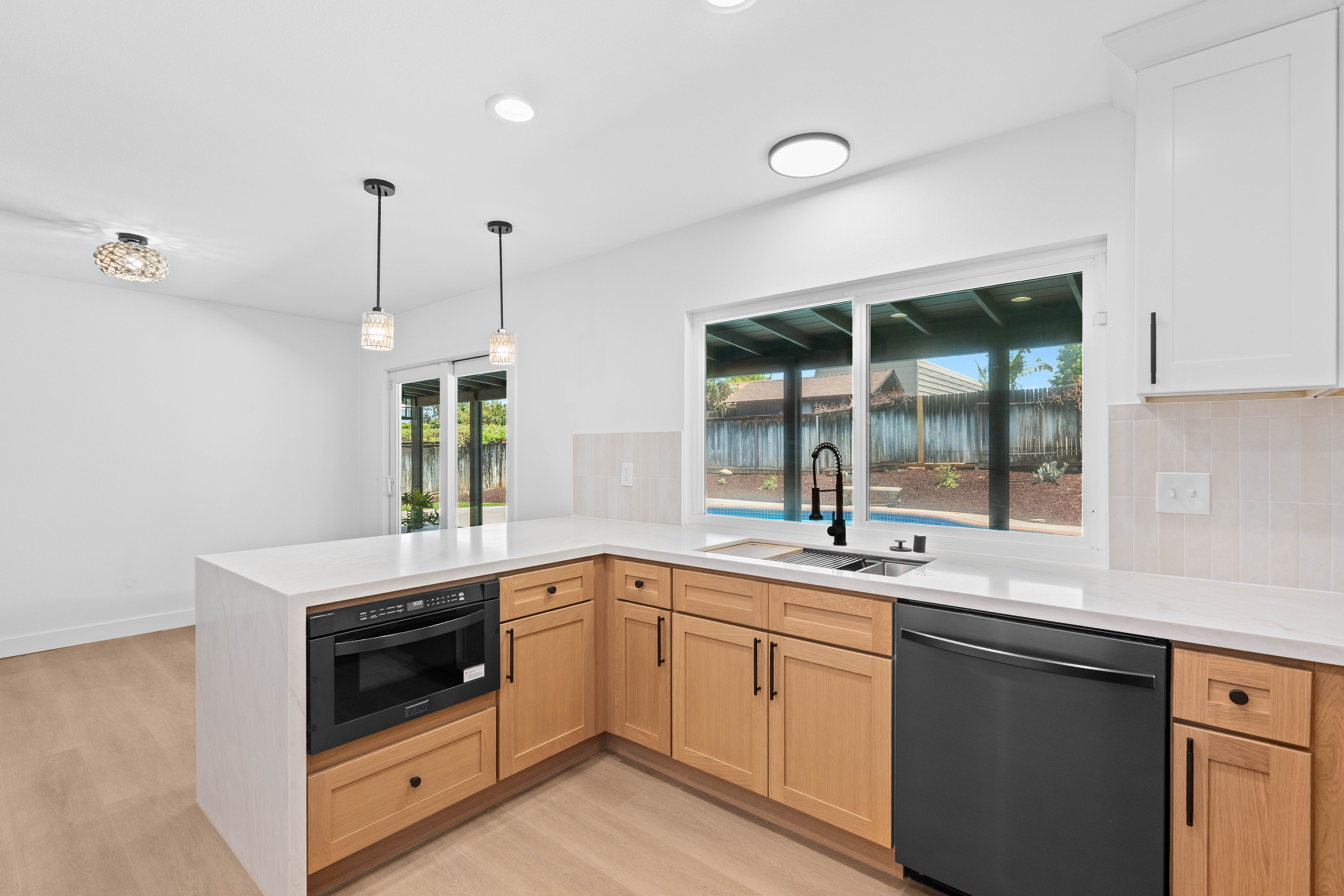  2463 Falling Oak Drive, Riverside, CA 92506 - 物件實景