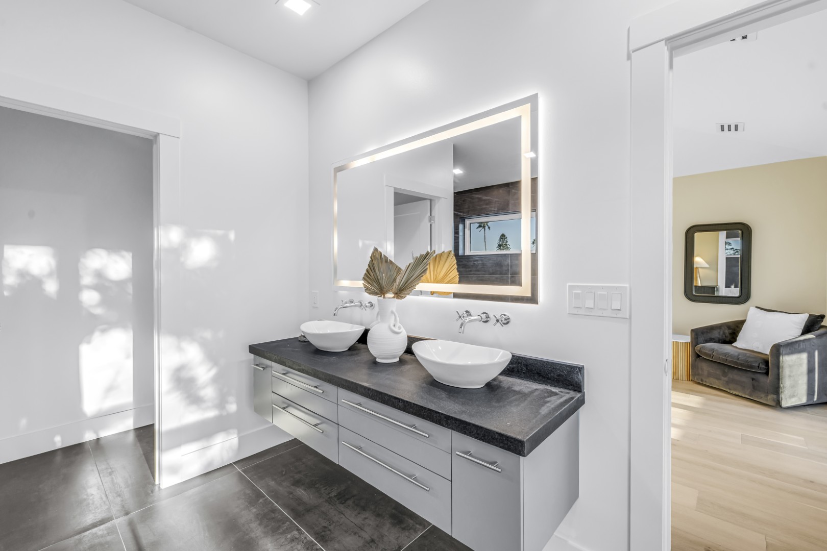 St Petersburg, Florida, 33703, United States, 5 Bedrooms Bedrooms, ,5 BathroomsBathrooms,Residential,For Sale,2013294