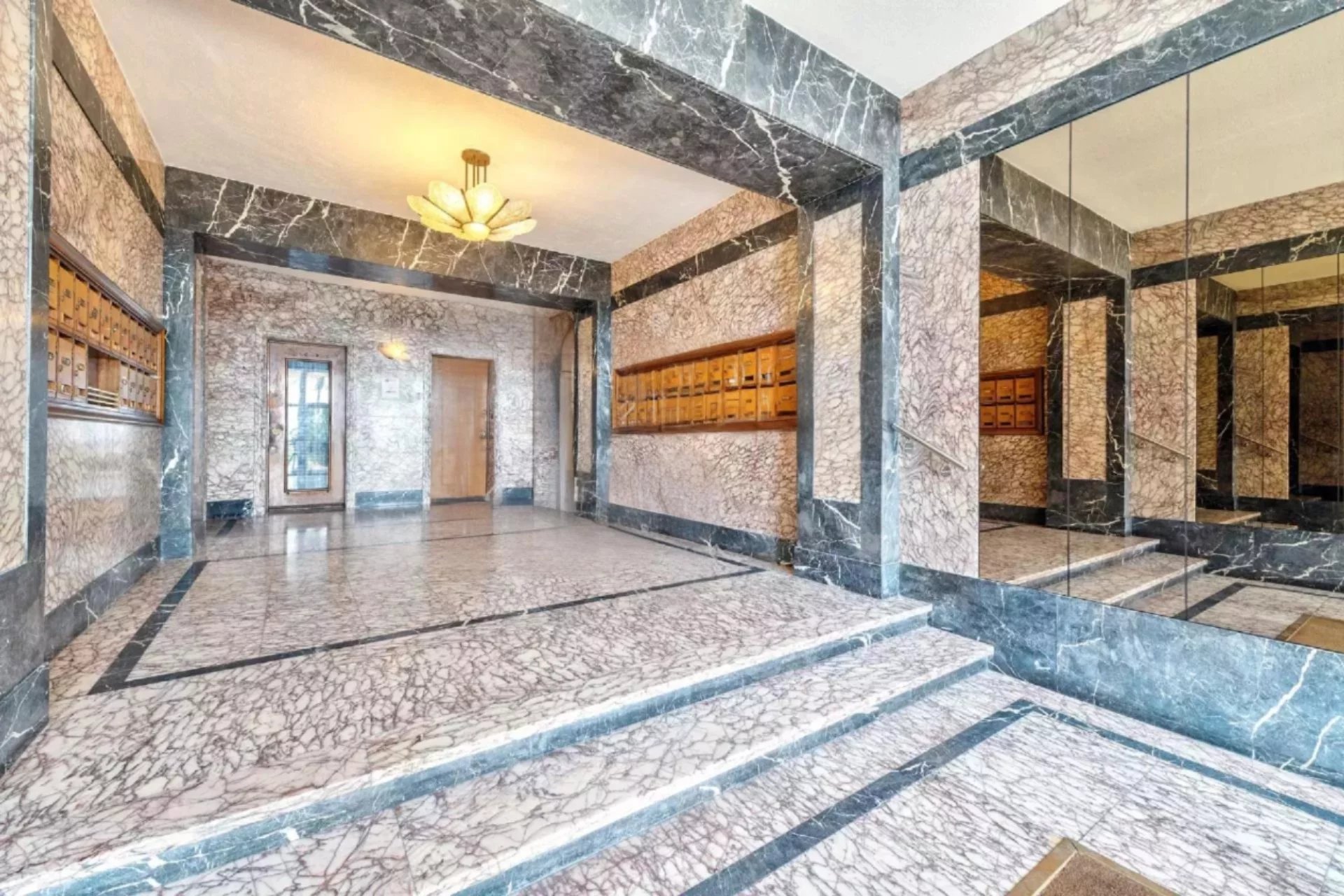 Nice, Provence-Alpes-Côte d’Azur, 06000, FR, 1 Bedroom Bedrooms, ,2 BathroomsBathrooms,Residential,For Sale,1898454