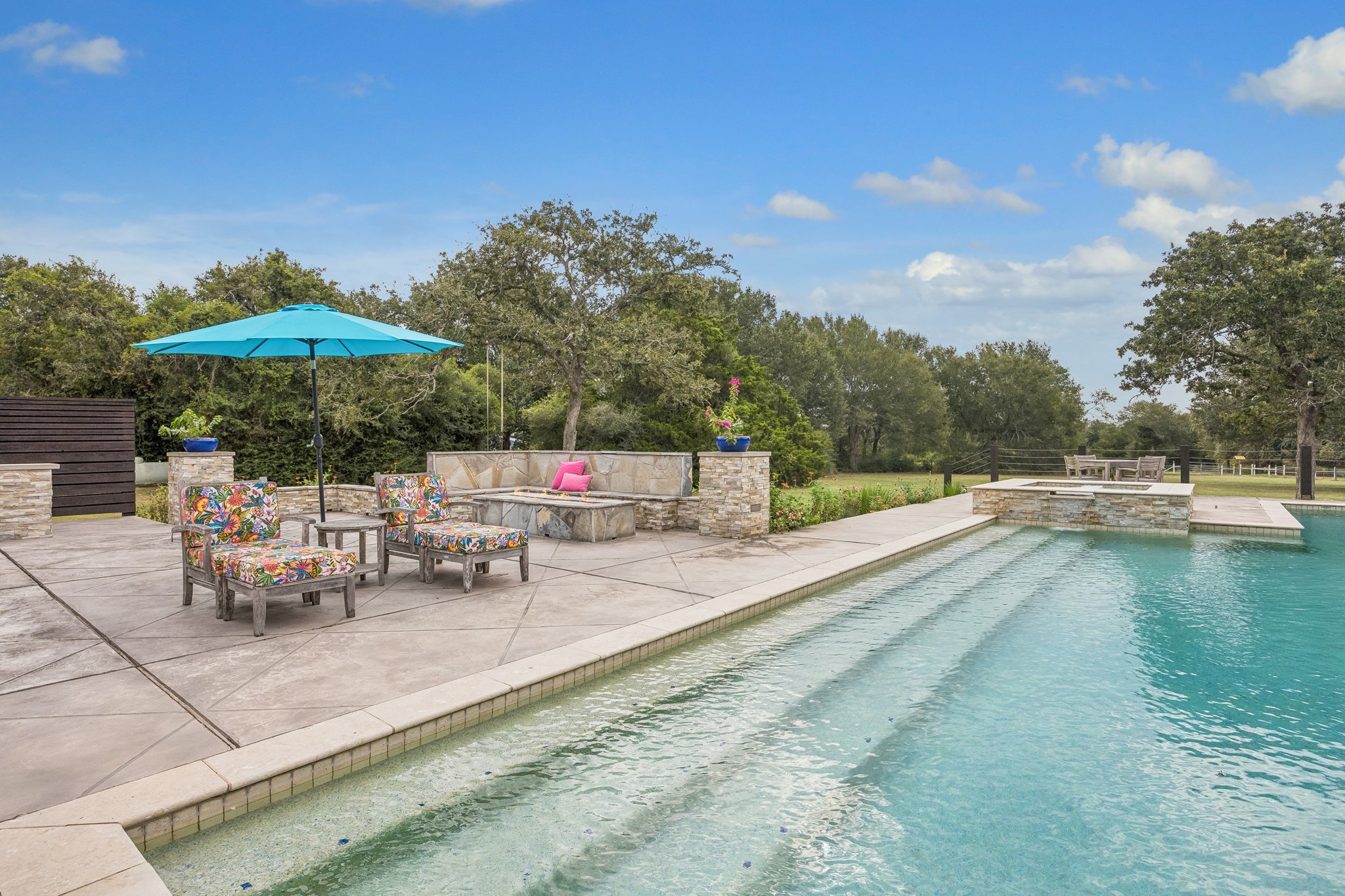  440 Piney Creek Road Road, Bellville, TX, 77418 - 物件實景