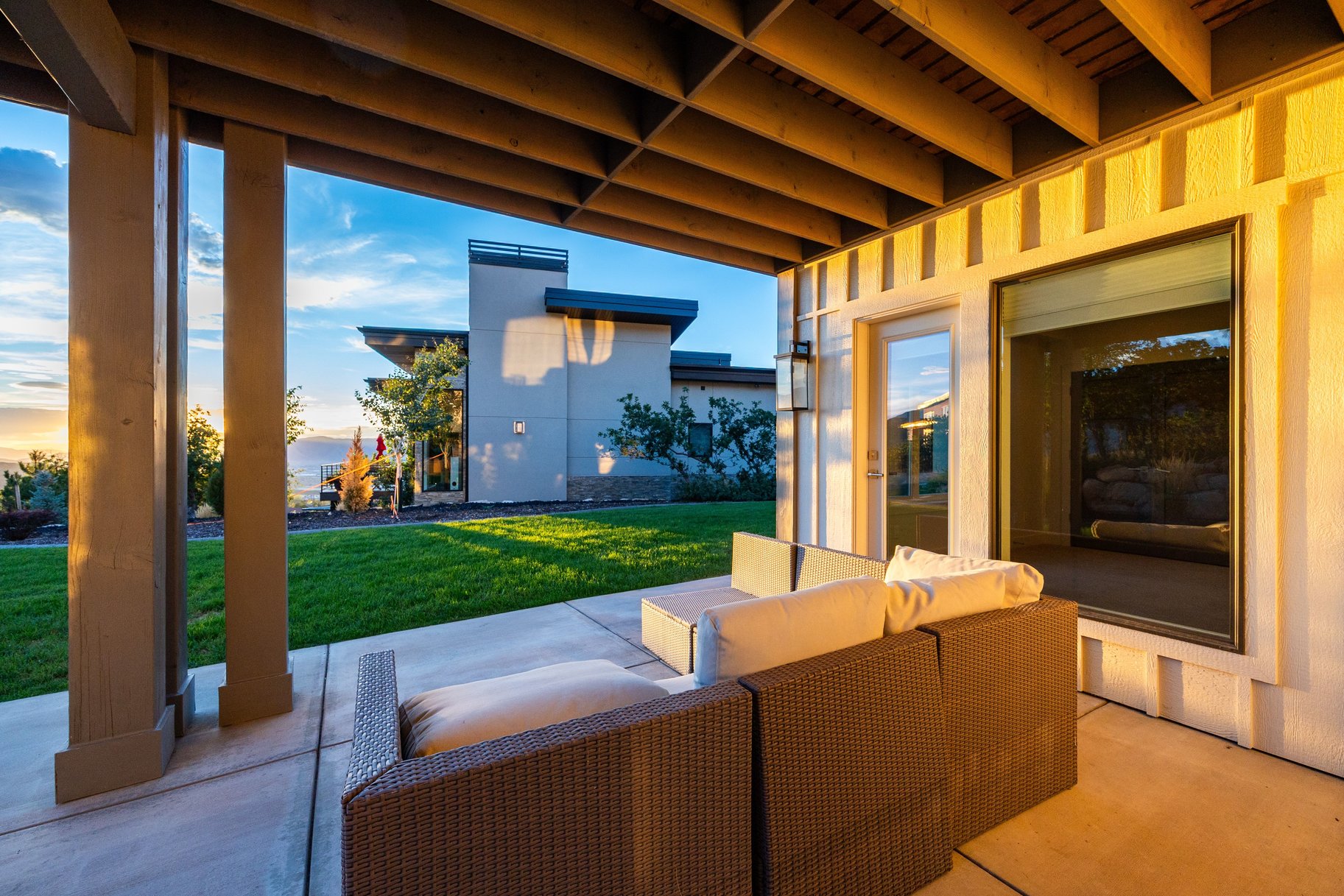  Custom-Home Quality Without the Custom-Home Wait - 物件實景