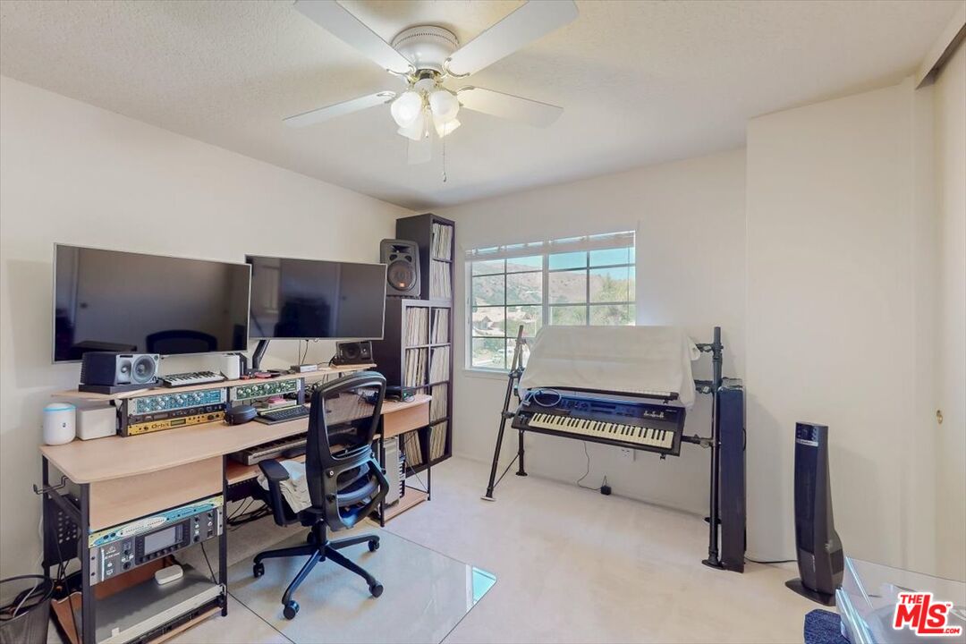 Porter Ranch, California, 91326, United States, 4 Bedrooms Bedrooms, ,3 BathroomsBathrooms,Residential,For Sale,1906036