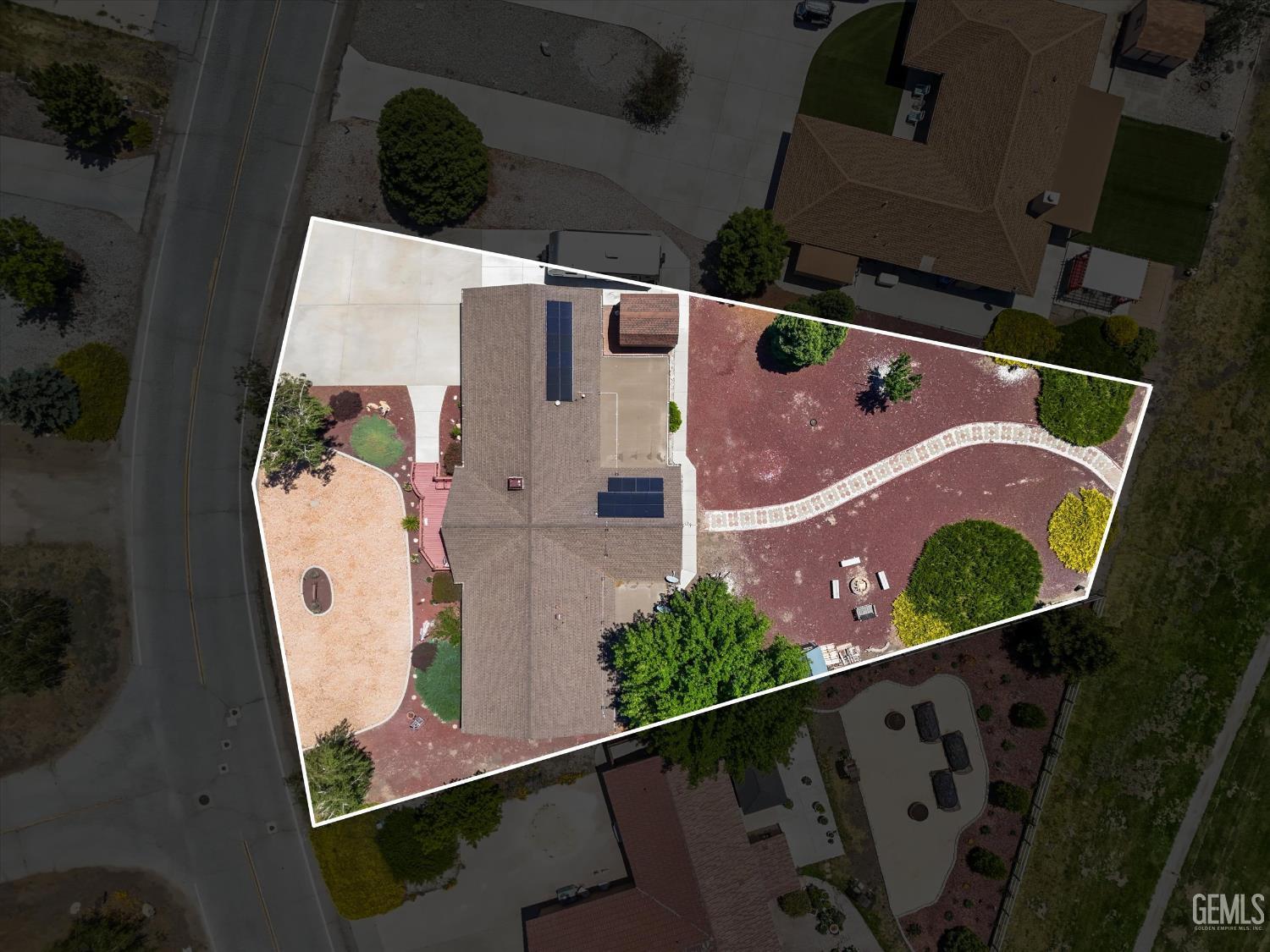 Tehachapi, California, 93561, United States, 3 Bedrooms Bedrooms, ,2 BathroomsBathrooms,Residential,For Sale,2049487
