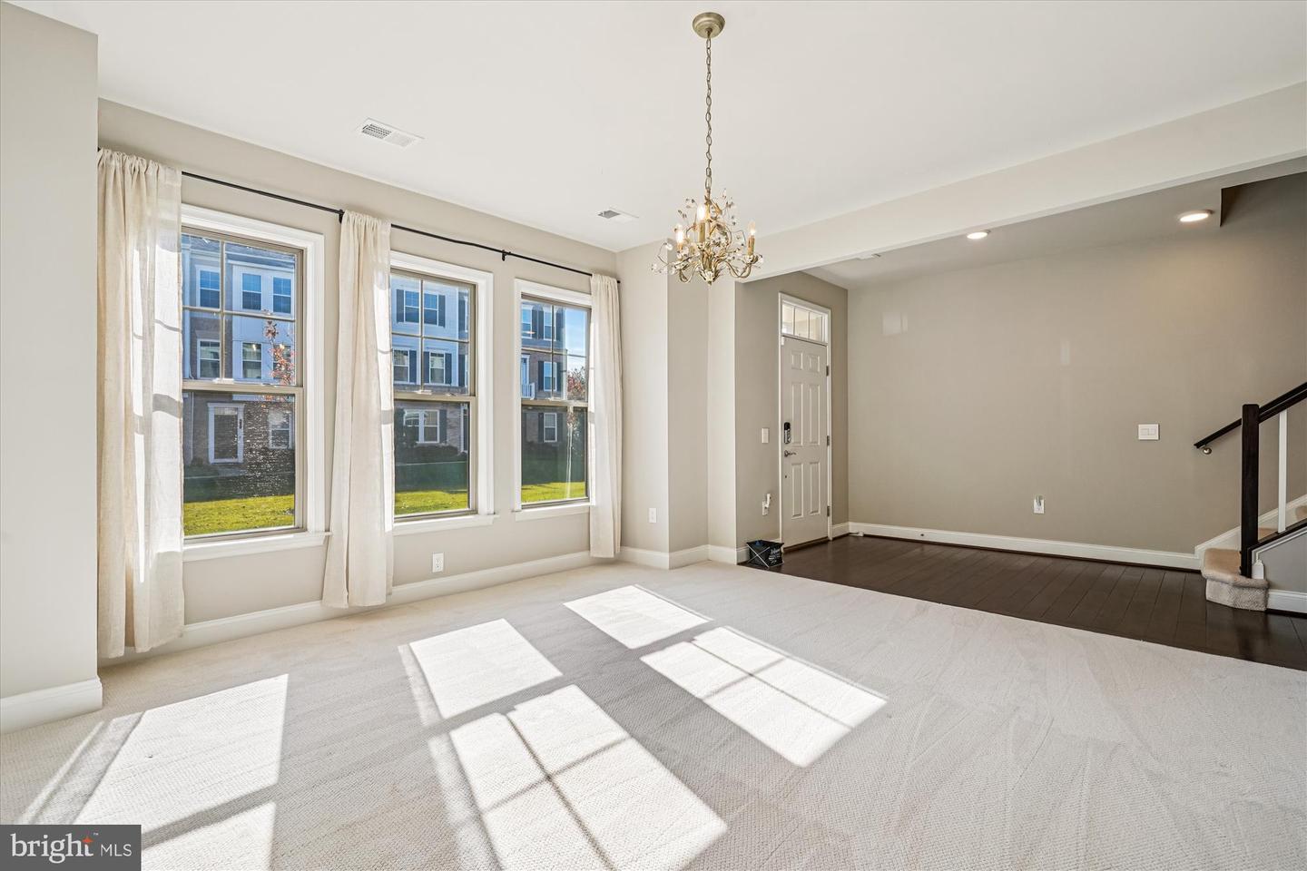 Dumfries, Virginia, 22026, United States, 3 Bedrooms Bedrooms, ,3 BathroomsBathrooms,Residential,For Sale,1988317