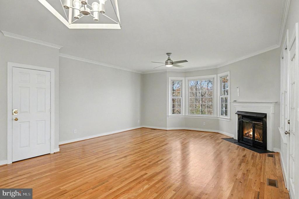 Fredericksburg, Virginia, 22407, United States, 4 Bedrooms Bedrooms, ,3 BathroomsBathrooms,Residential,For Sale,1991139