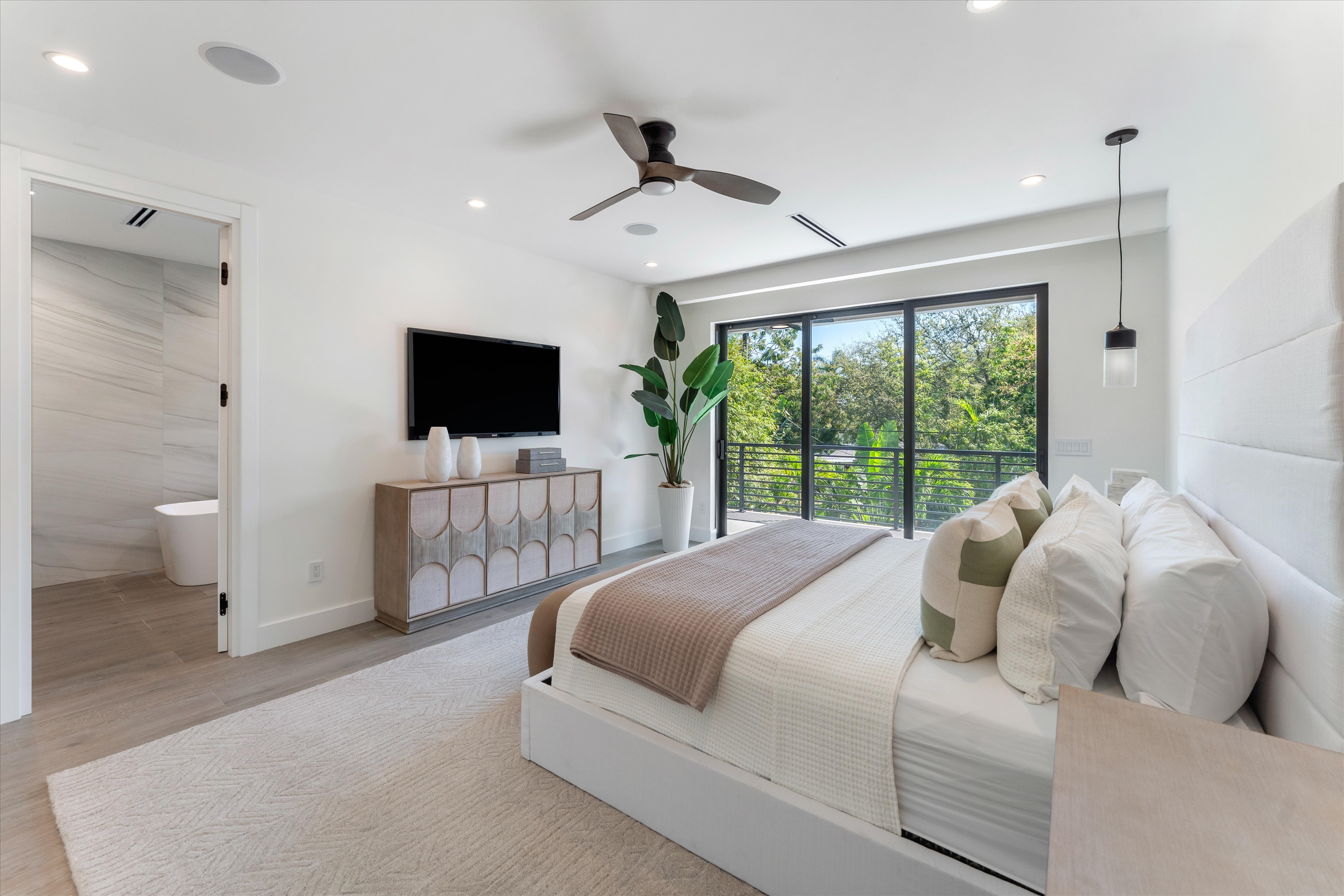  1122 NE 10th Ave, Fort Lauderdale, FL, 33304 - 物件實景