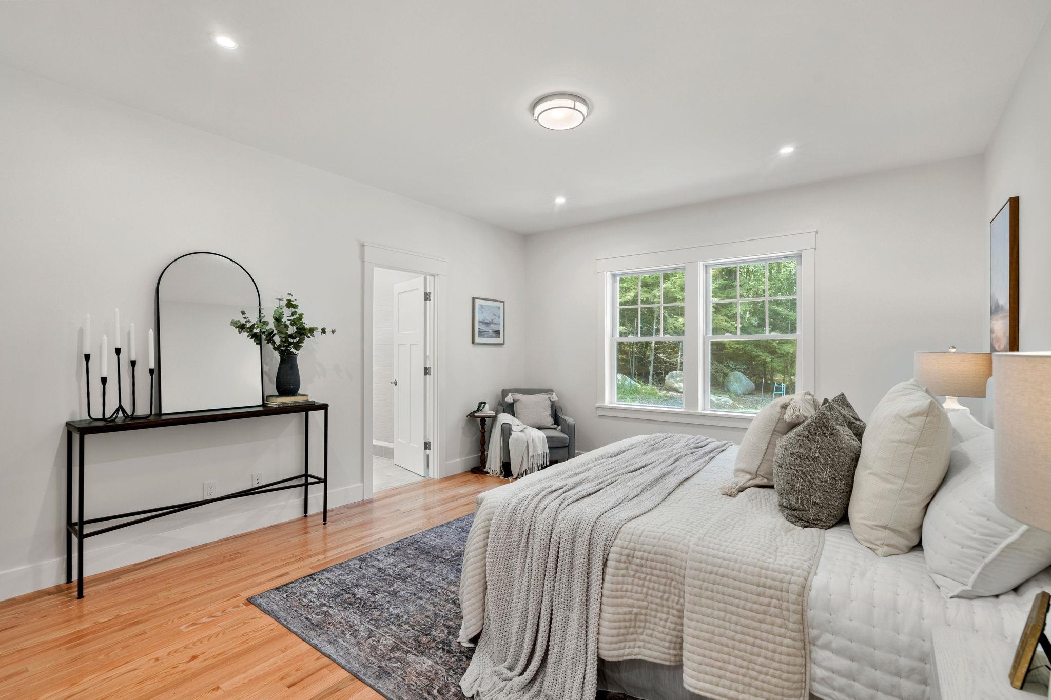 Bedford, New Hampshire, 03110, United States, 4 Bedrooms Bedrooms, ,5 BathroomsBathrooms,Residential,For Sale,1924713