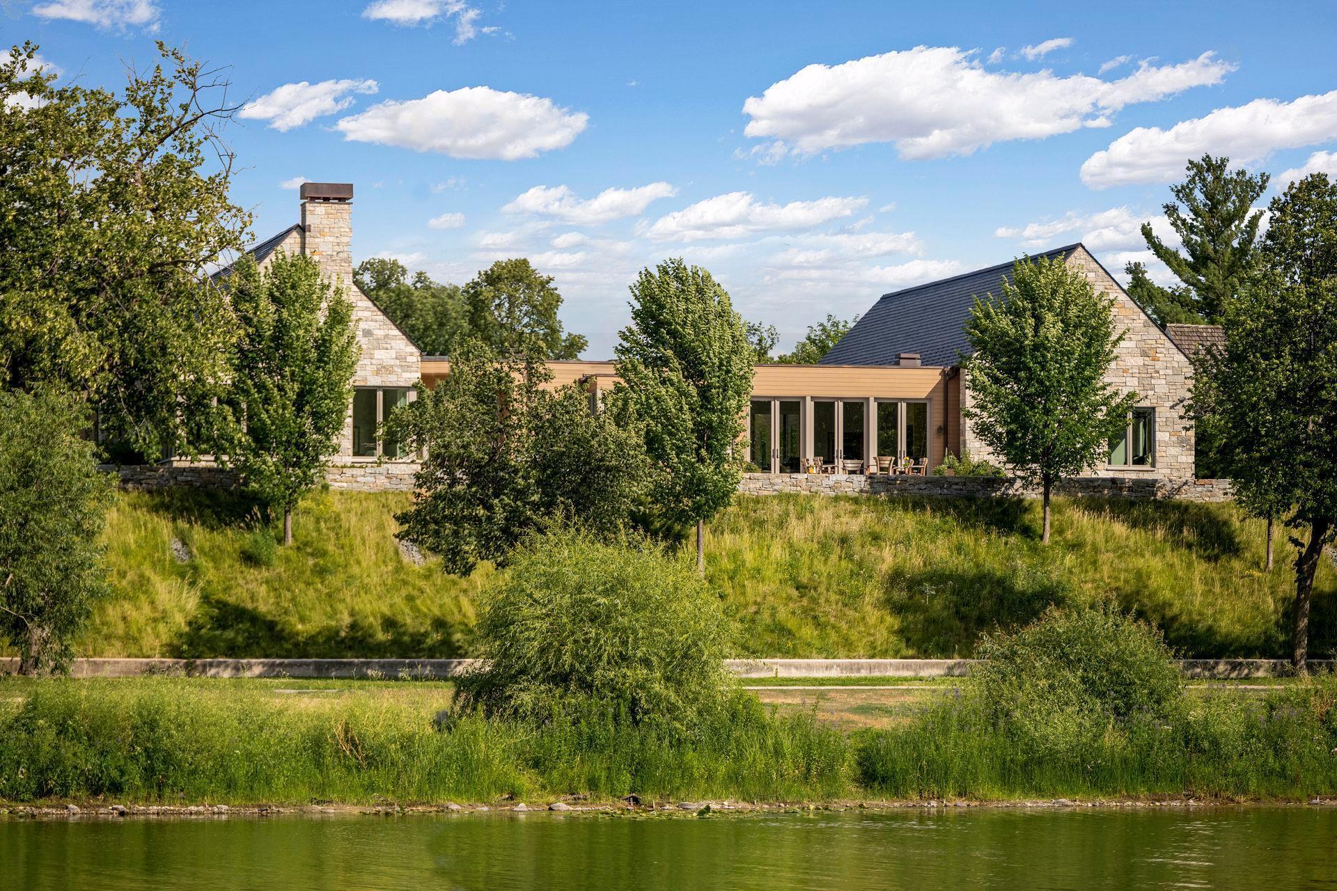 Minneapolis, Minnesota, 55405, United States, 5 Bedrooms Bedrooms, ,1 BathroomBathrooms,Residential,For Sale,1897759