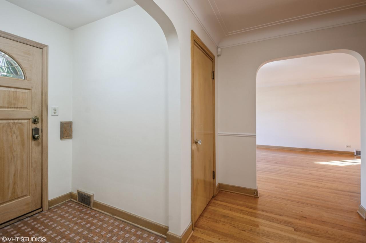 7527 W Wabansia Avenue W, Elmwood Park, Illinois, 60707, United States, 4 Bedrooms Bedrooms, ,4 BathroomsBathrooms,Residential,For Sale,7527 w wabansia AVE w,1635528