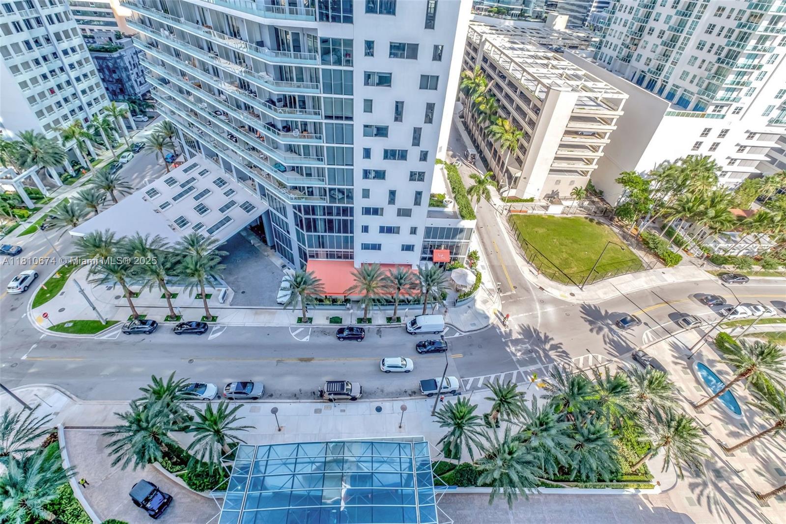 Miami, Florida, 33131, United States, 1 Bedroom Bedrooms, ,1 BathroomBathrooms,Residential,For Sale,1837622