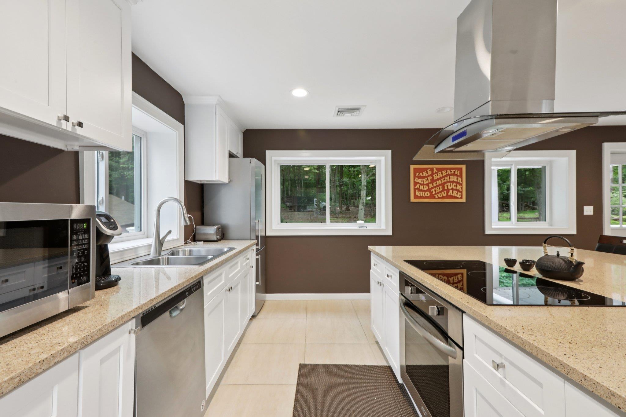 New City, New York, 10956, United States, 2 Bedrooms Bedrooms, ,3 BathroomsBathrooms,Residential,For Sale,1928184