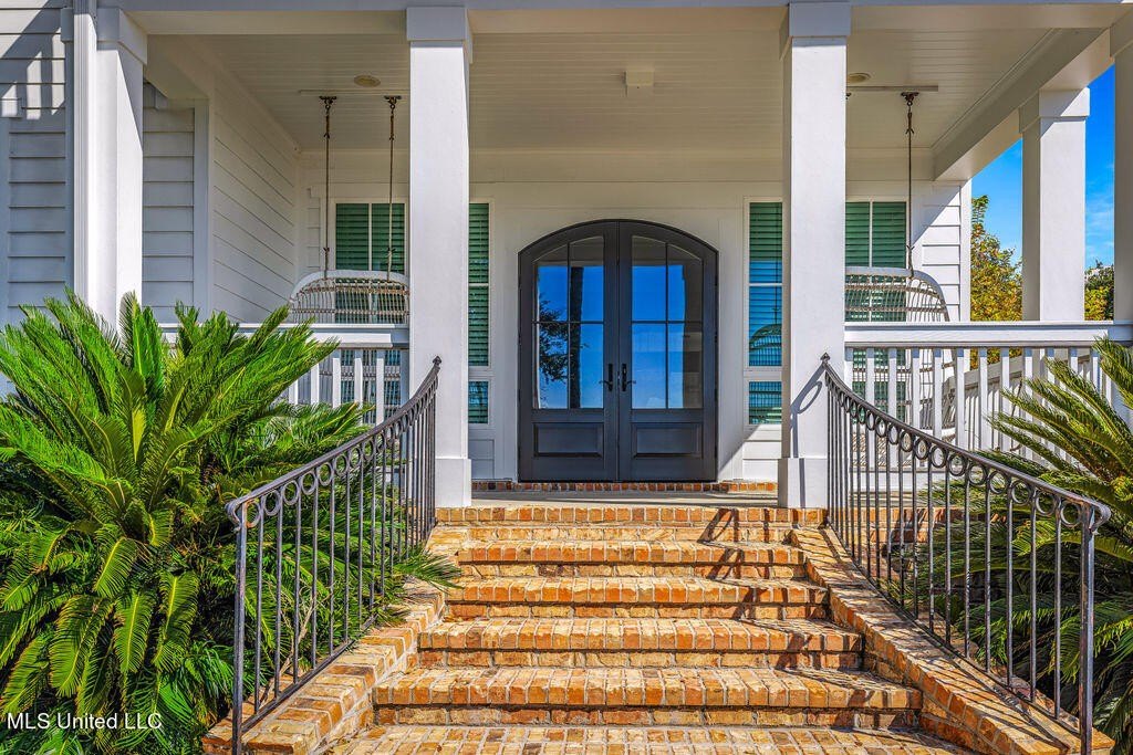 Gulfport, Mississippi, 39501, United States, 4 Bedrooms Bedrooms, ,3 BathroomsBathrooms,Residential,For Sale,1974056