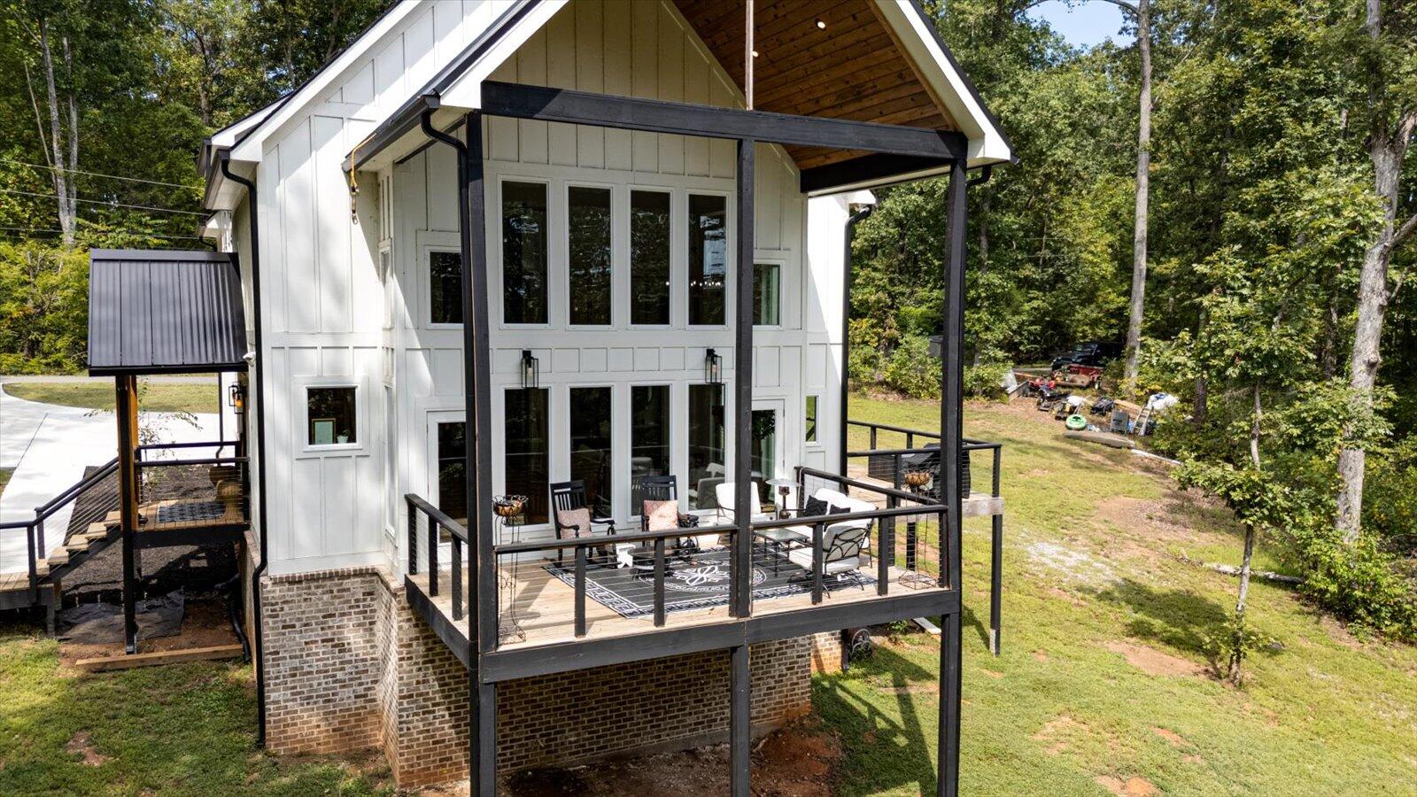 Jasper, Tennessee, 37347, United States, 3 Bedrooms Bedrooms, ,2 BathroomsBathrooms,Residential,For Sale,1976717