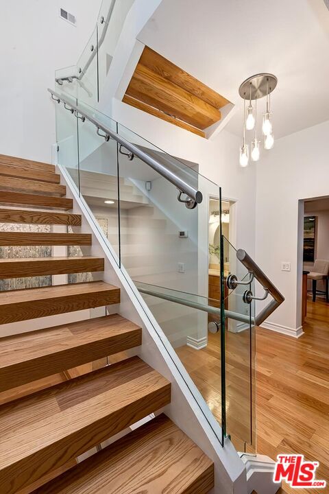 Pacific Palisades, California, 90272, United States, 3 Bedrooms Bedrooms, ,4 BathroomsBathrooms,Residential,For Sale,1993349