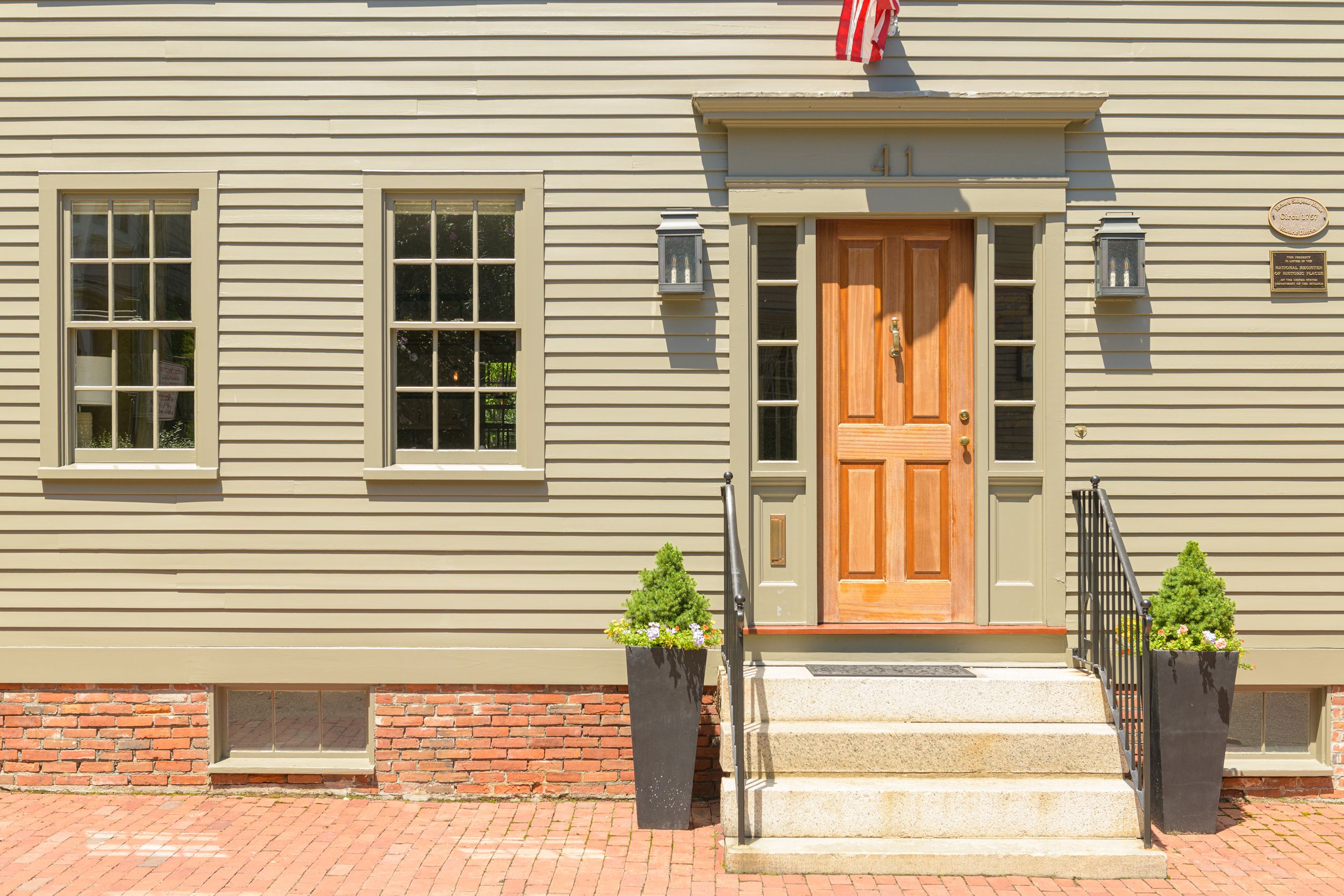  Exquisitely Renovated Home One Block from Water - 物件實景
