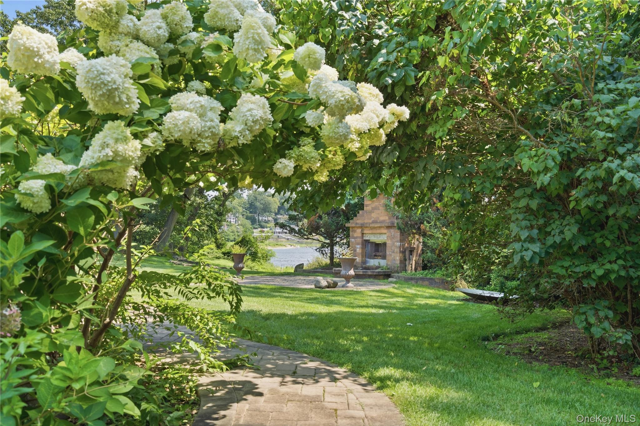  6 Lighthouse Point, Lloyd Harbor, NY, 11743 - 物件實景
