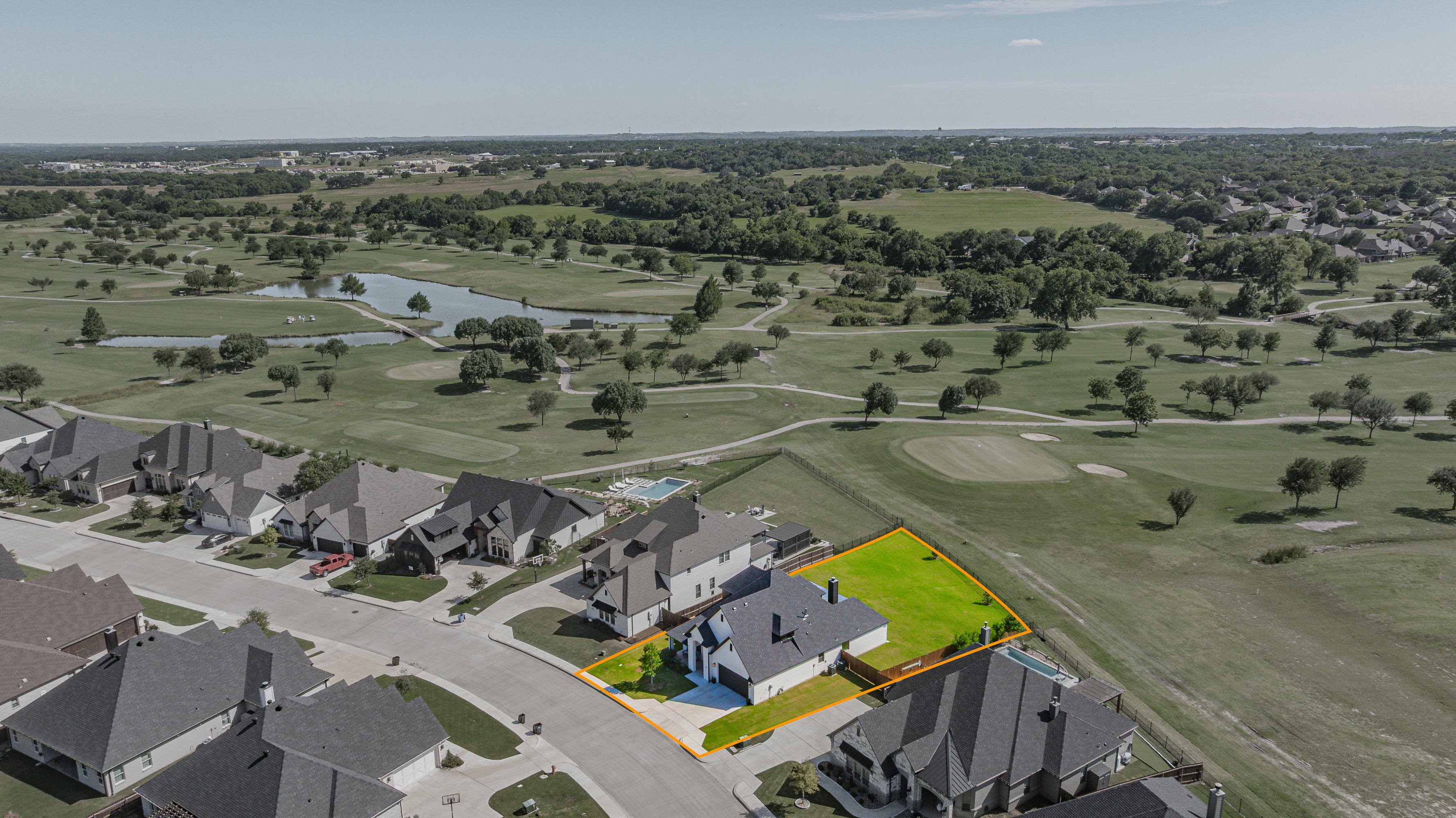  1349 Crown Valley Drive, Weatherford, TX, 76087 - 物件實景