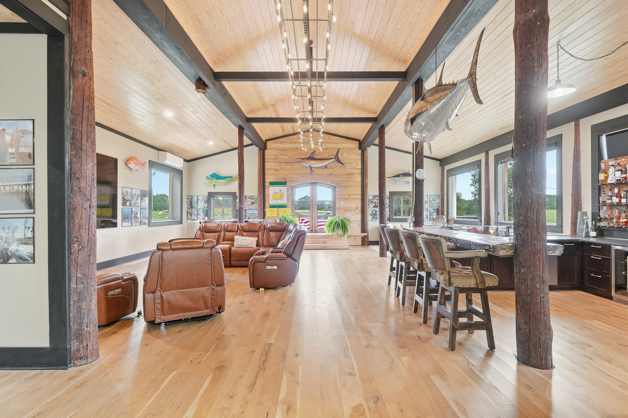  Extraordinary Estate on Over 70 Acres - 物件實景